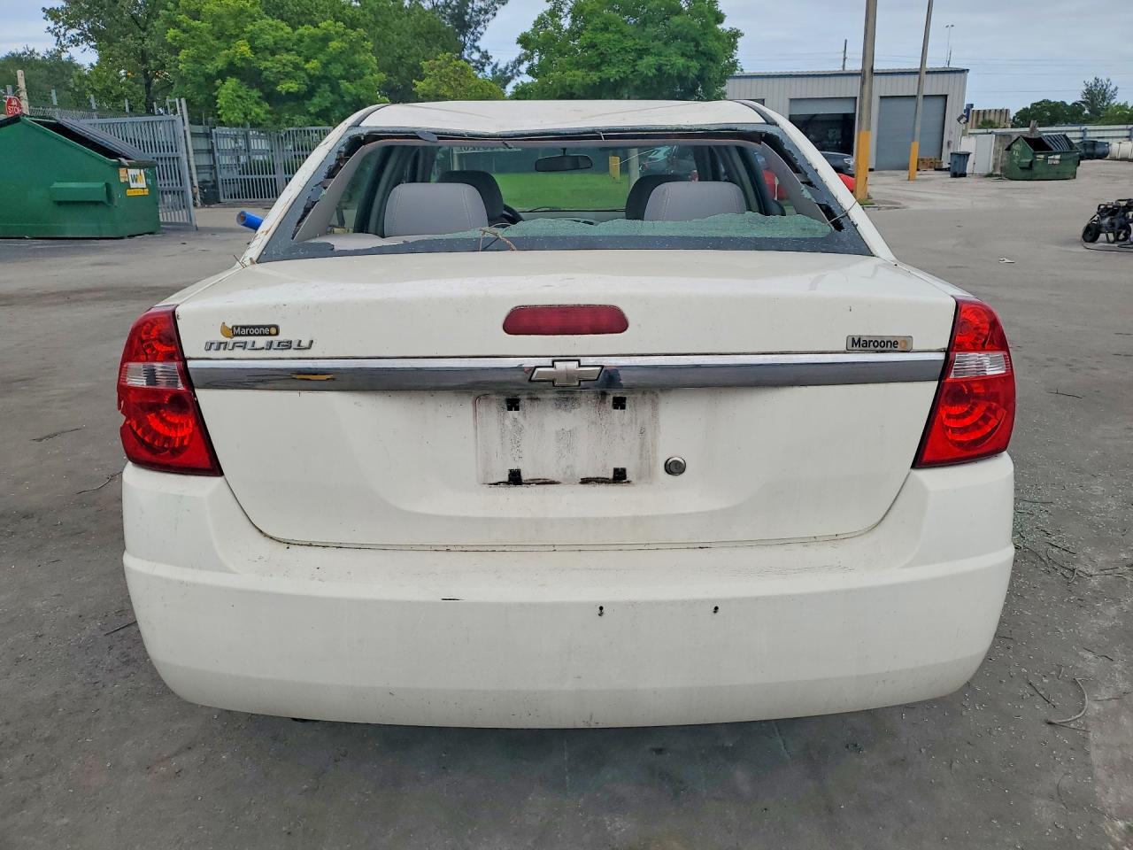 2005 Chevrolet Malibu Белый vin: 1G1ZS52F05F330749