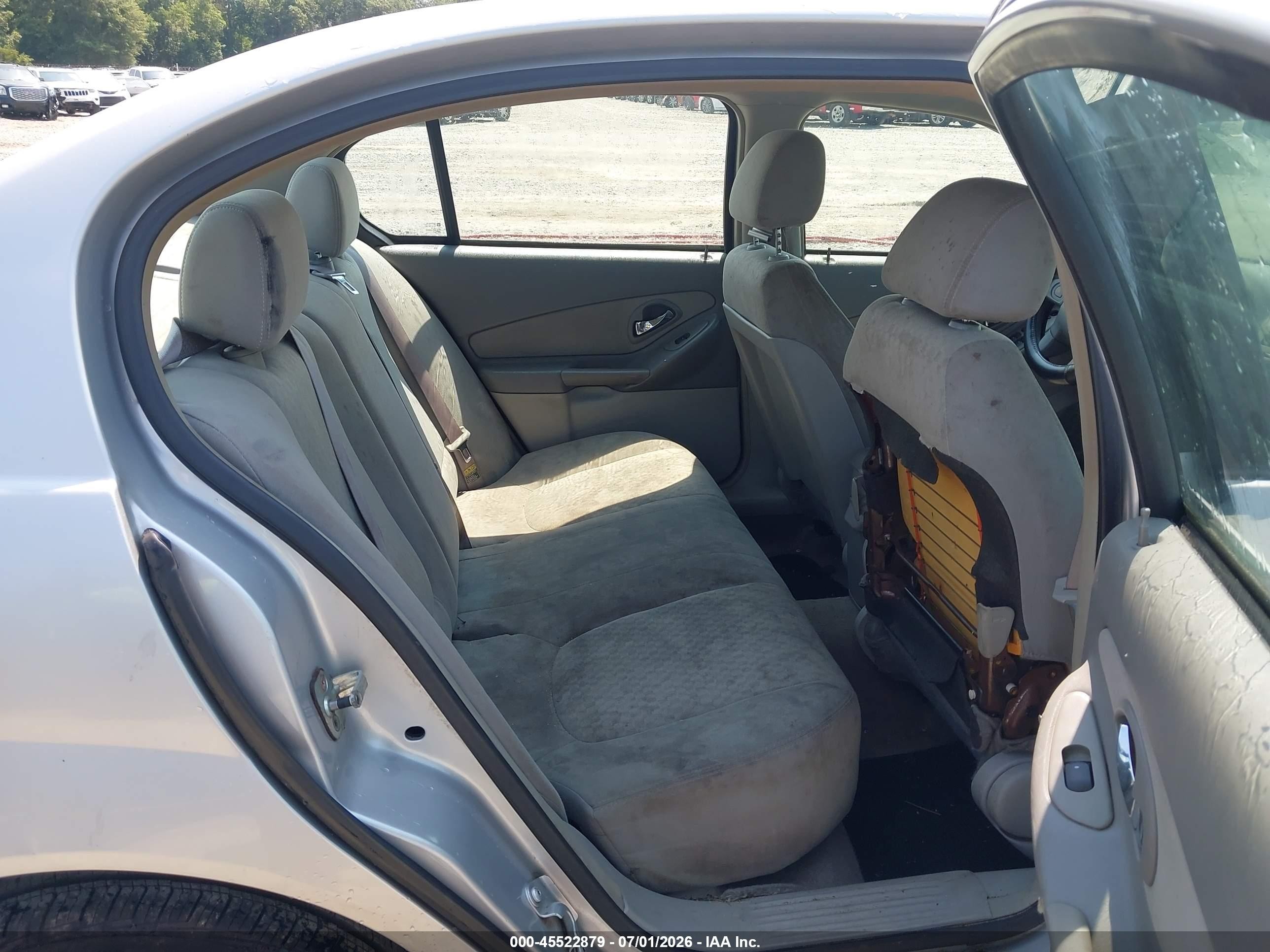 2005 Chevrolet Malibu   Silver vin: 1G1ZS52F25F214405