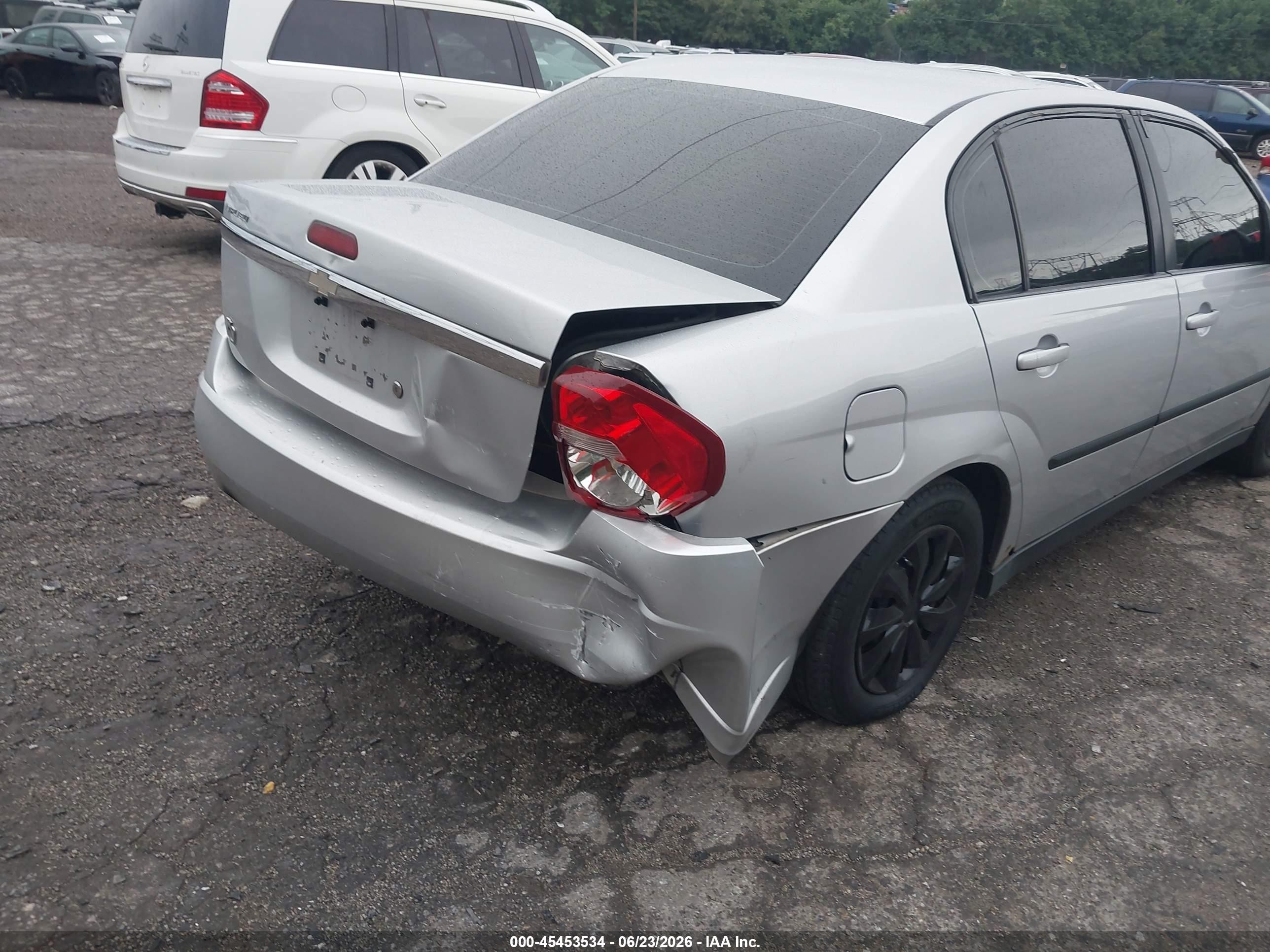 2004 Chevrolet Malibu   Silver vin: 1G1ZS52F84F168478