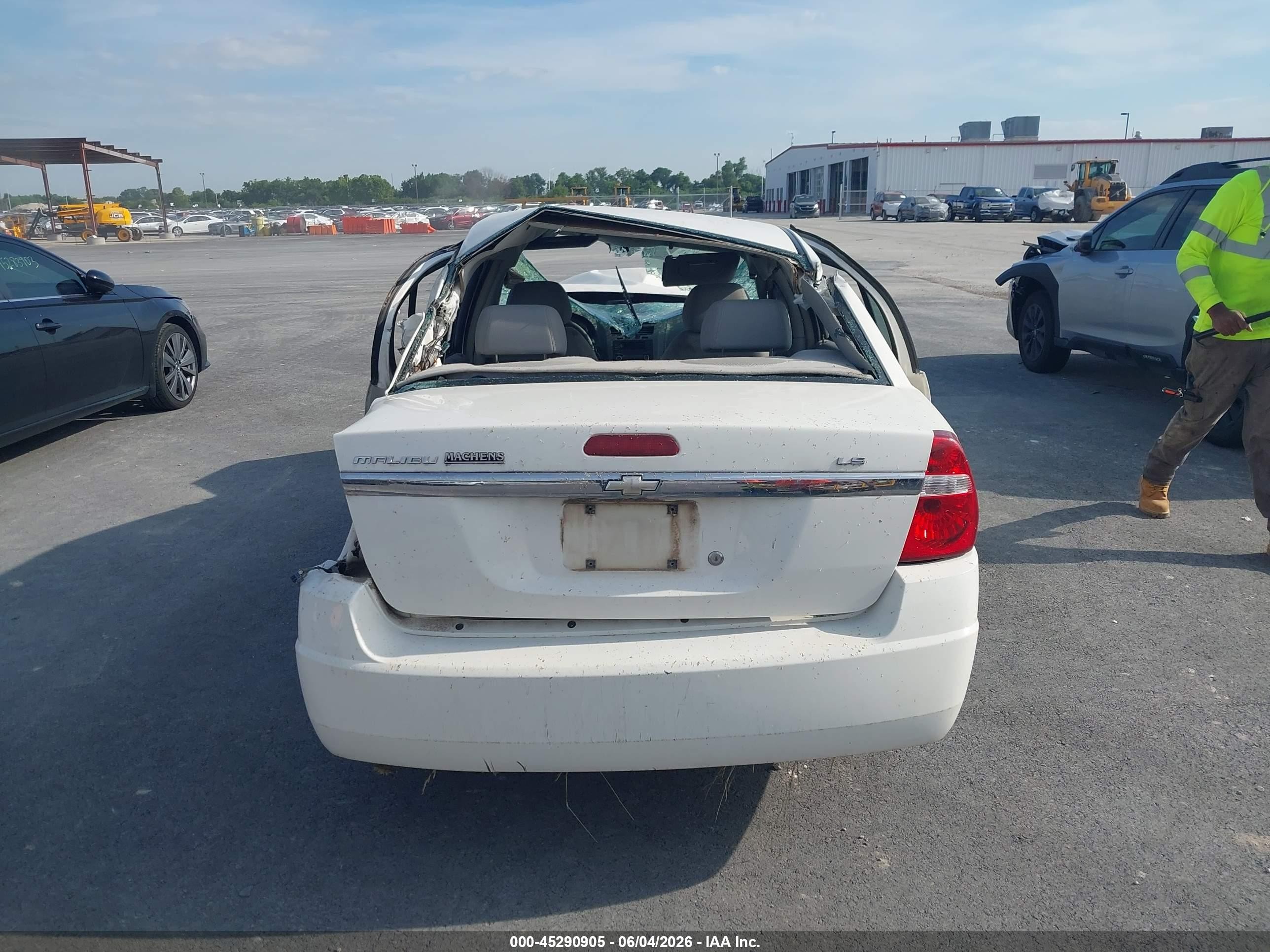 2007 Chevrolet Malibu Ls White vin: 1G1ZS58F07F264701