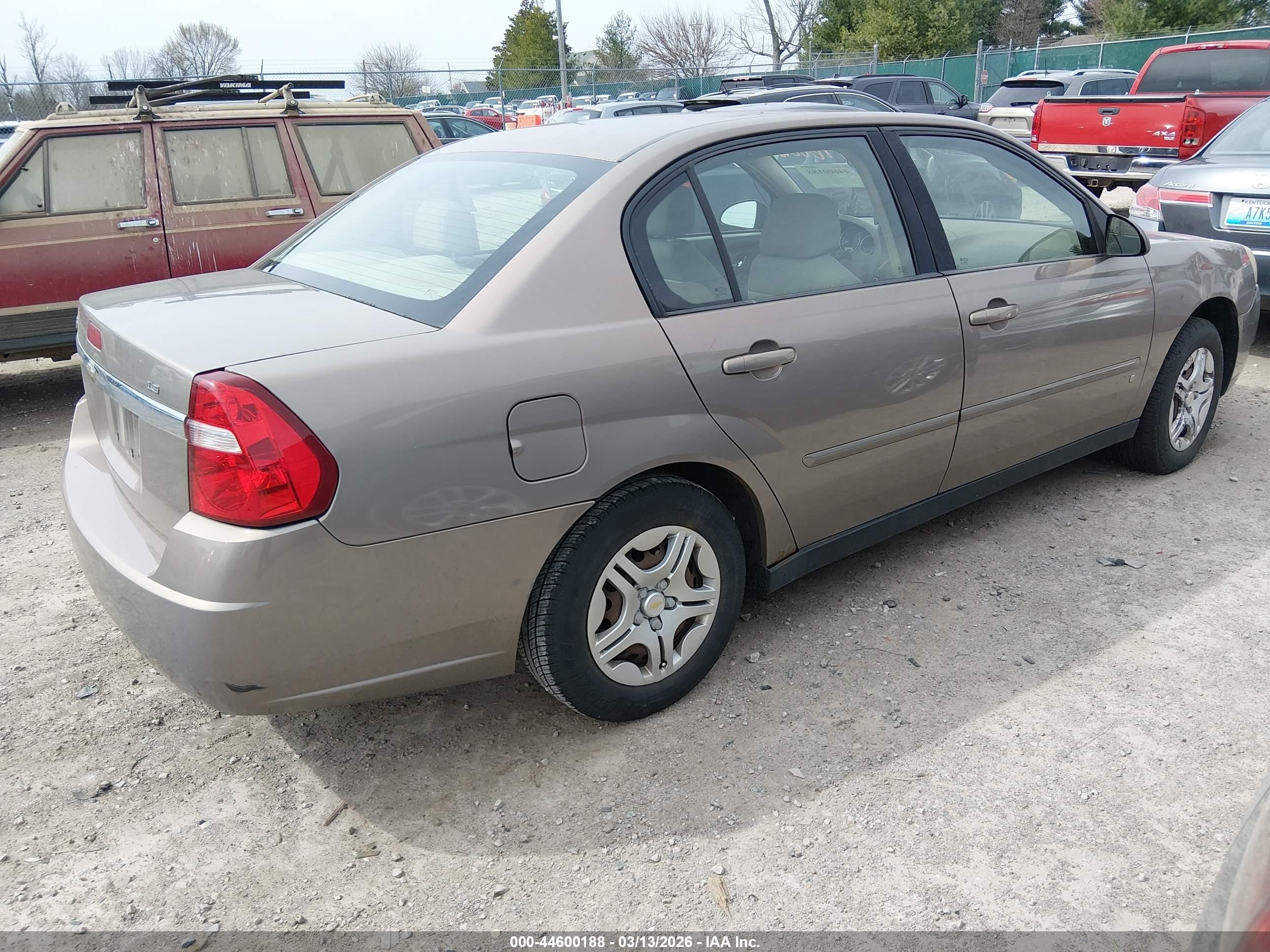 2008 Chevrolet Malibu Classic Ls Champagne vin: 1G1ZS58F18F130362