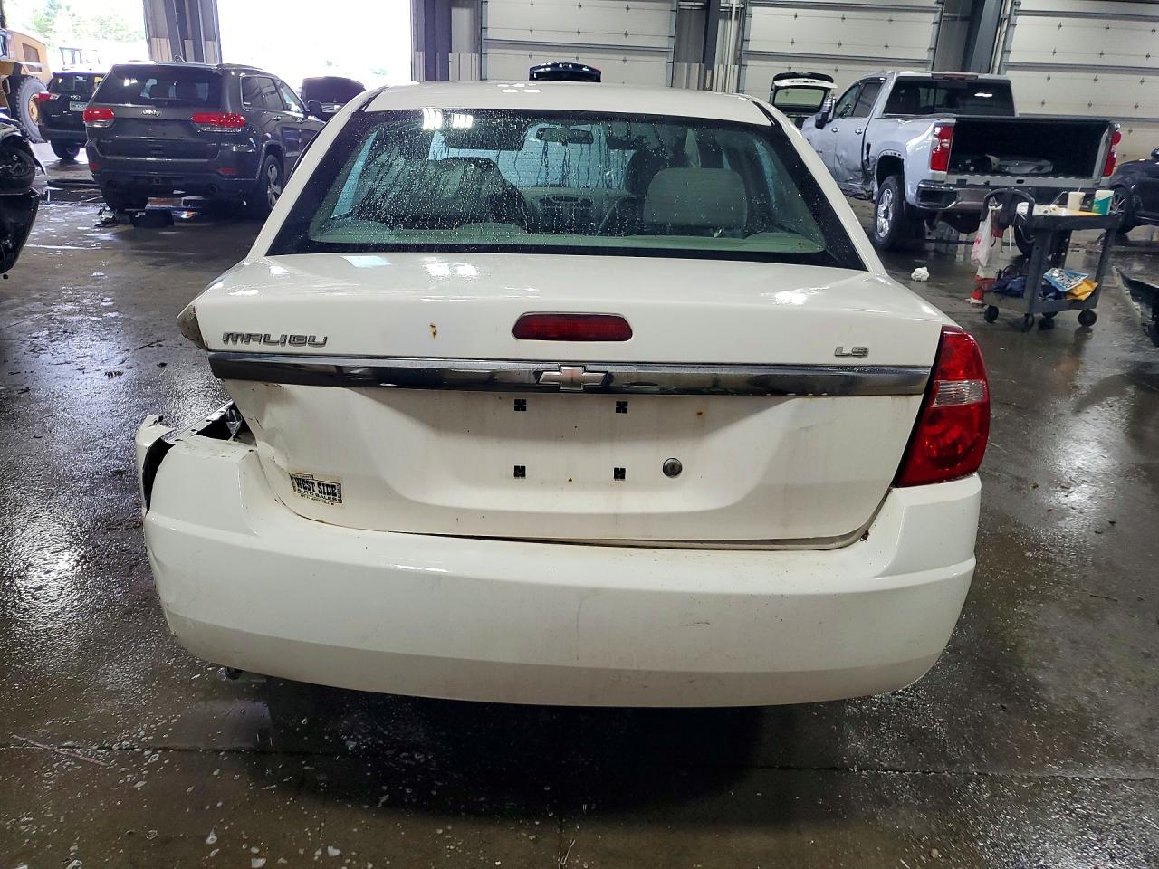 2008 Chevrolet Malibu Ls White vin: 1G1ZS58F18F139997