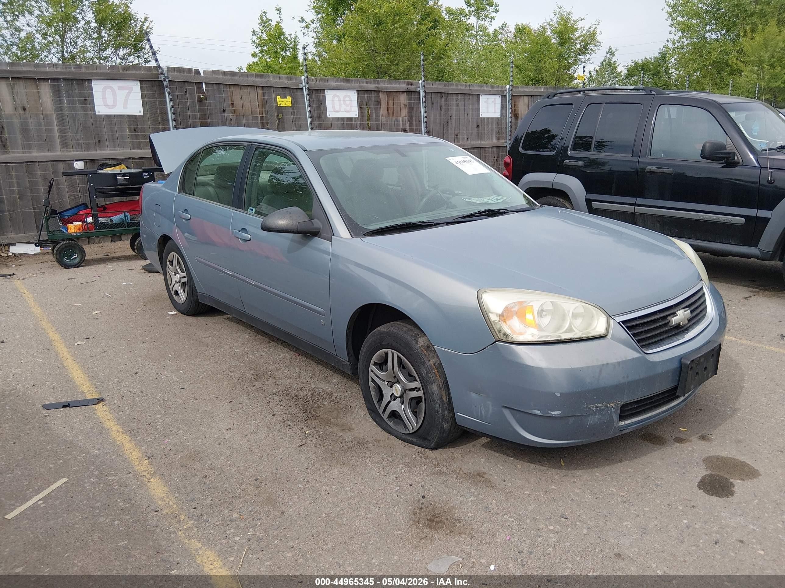 2008 Chevrolet Malibu Ls Gray vin: 1G1ZS58F38F134140