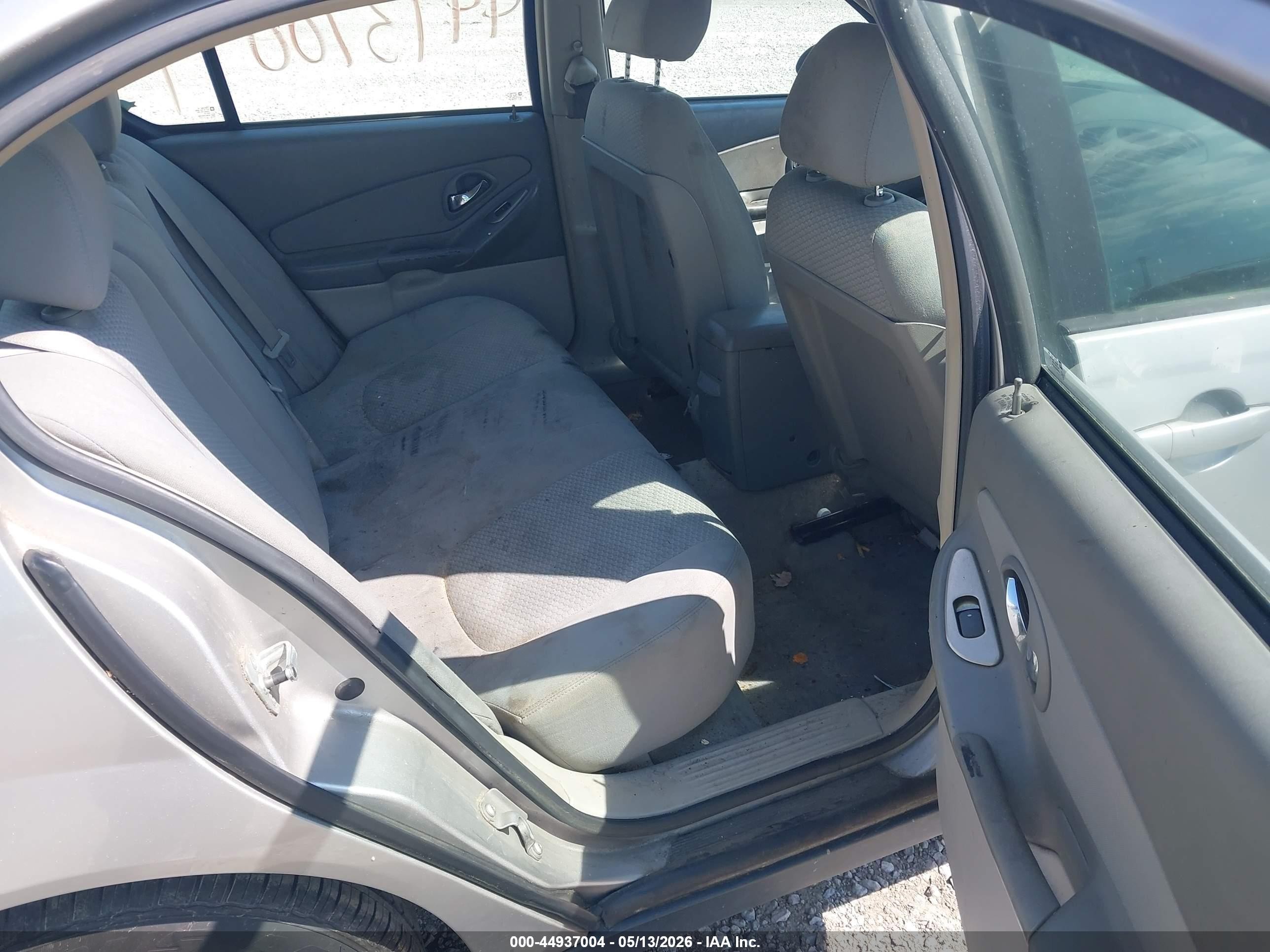 2007 Chevrolet Malibu Ls Silver vin: 1G1ZS58F67F264945