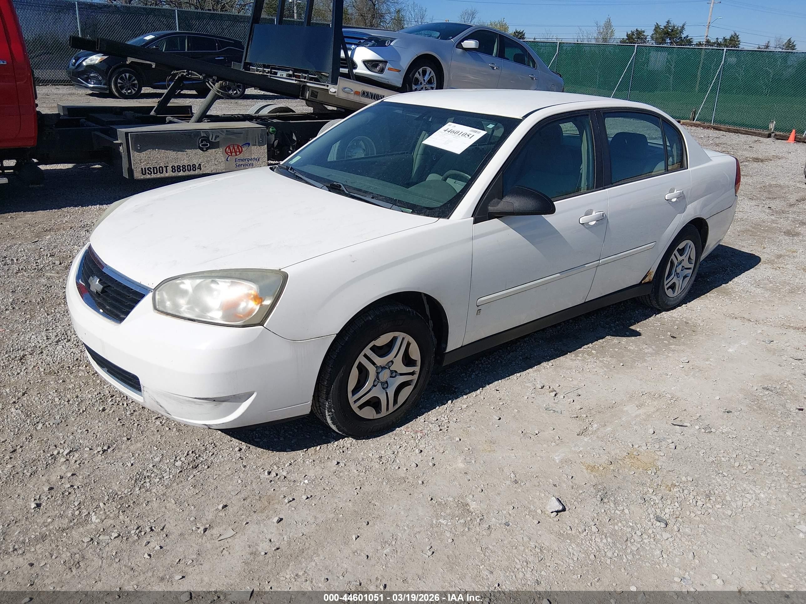 2007 Chevrolet Malibu Ls White vin: 1G1ZS58F67F280725