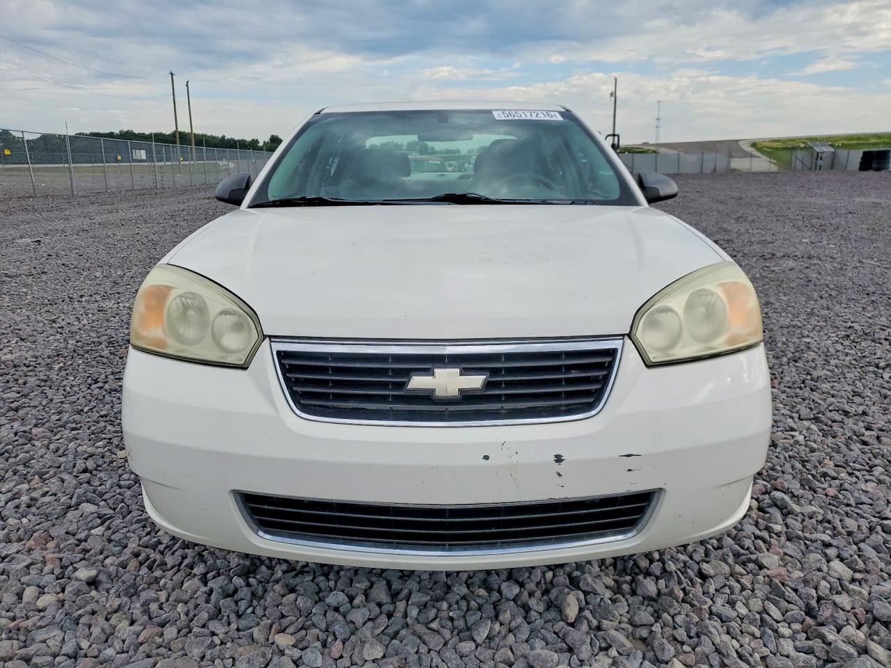 2007 Chevrolet Malibu Ls Белый vin: 1G1ZS58F67F297606