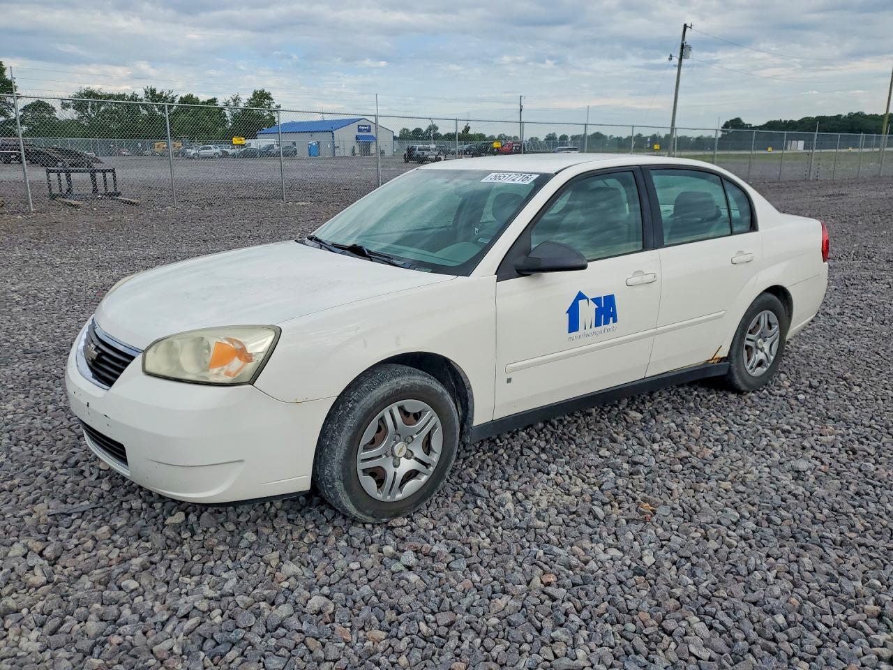 2007 Chevrolet Malibu Ls Белый vin: 1G1ZS58F67F297606