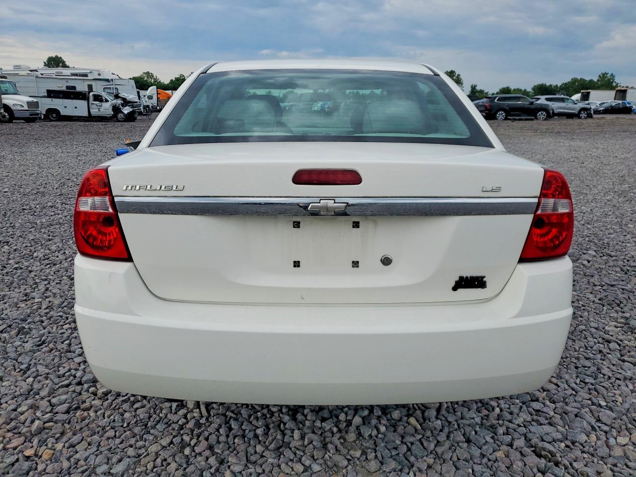 2007 Chevrolet Malibu Ls Белый vin: 1G1ZS58F67F297606