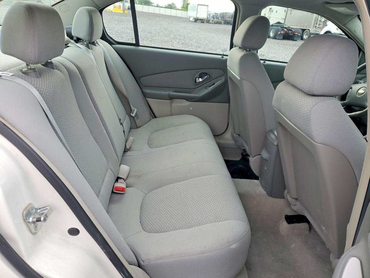 2007 Chevrolet Malibu Ls Белый vin: 1G1ZS58F67F297606
