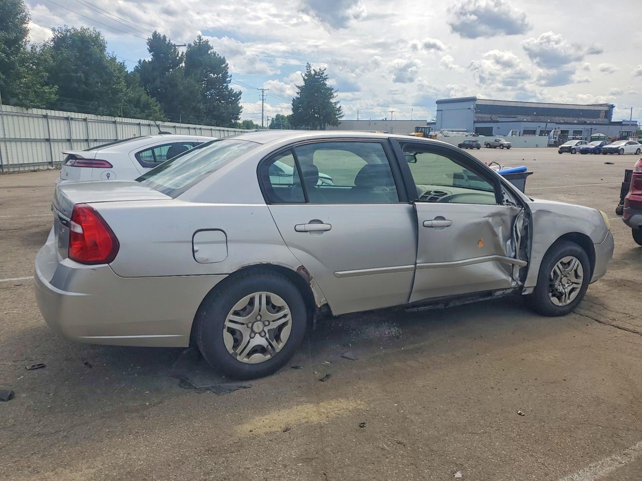 2007 Chevrolet Malibu Ls Silver vin: 1G1ZS58F77F165857
