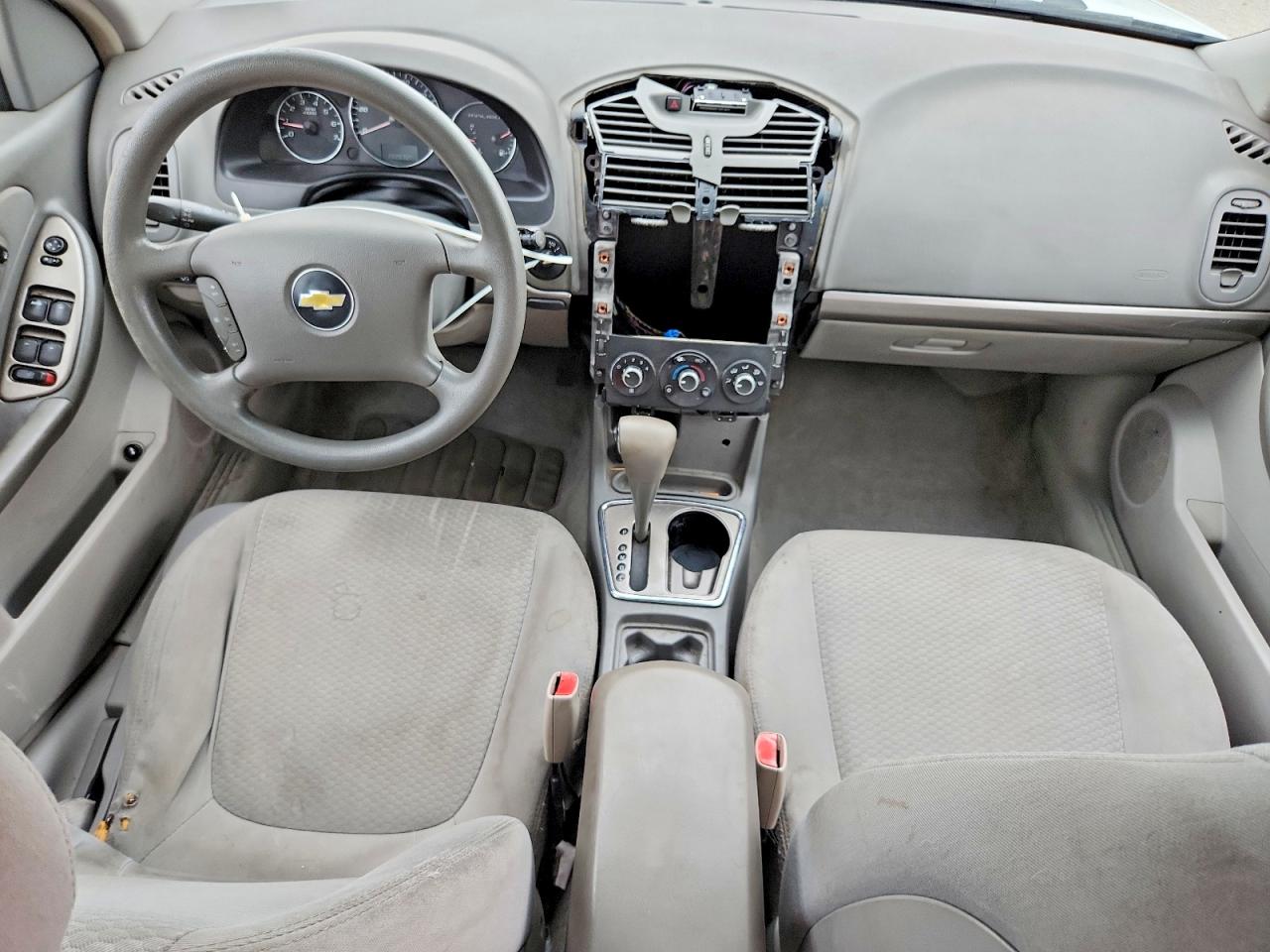 2007 Chevrolet Malibu Ls White vin: 1G1ZS58F87F291421