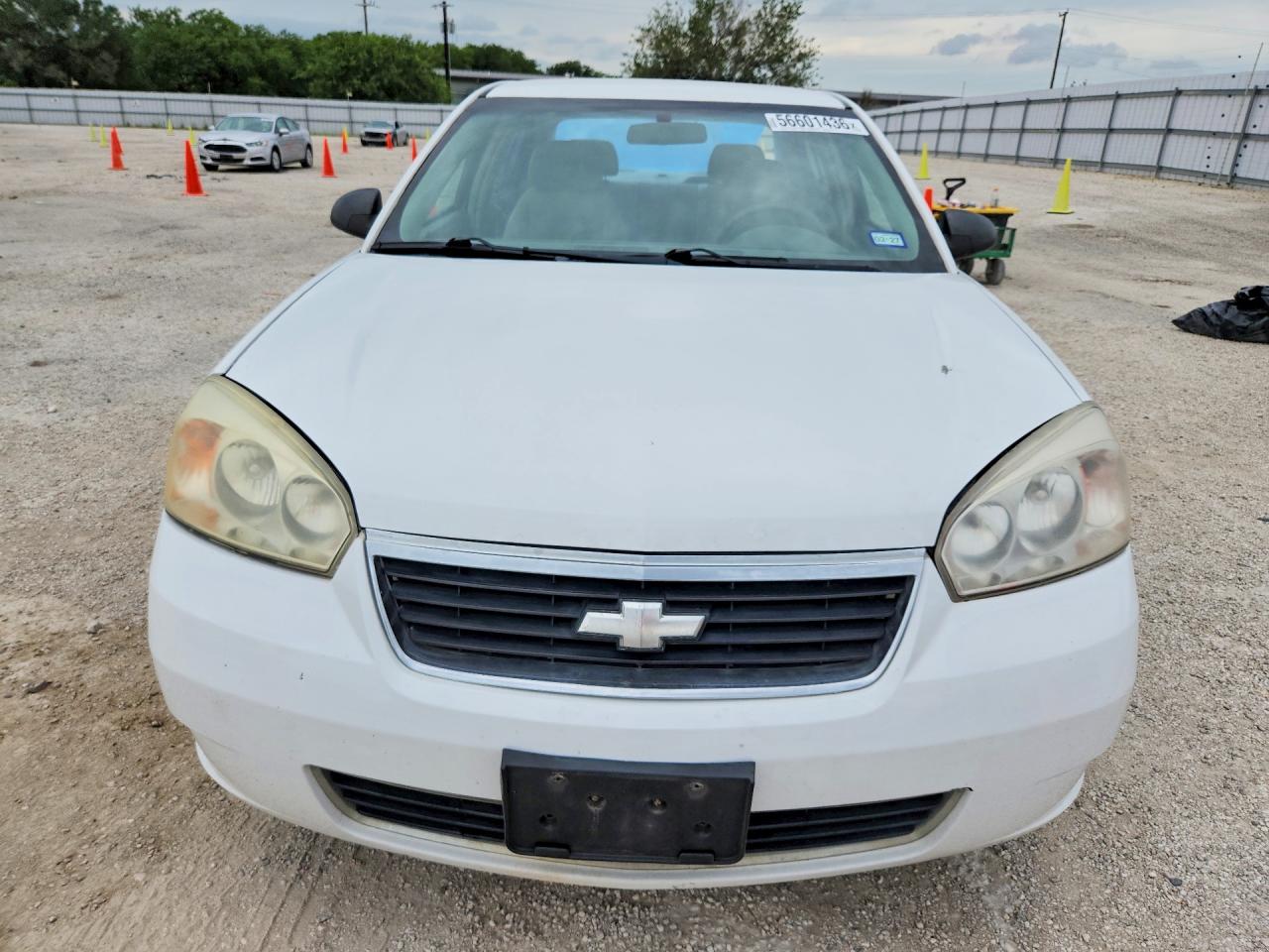 2007 Chevrolet Malibu Ls White vin: 1G1ZS58F87F291421