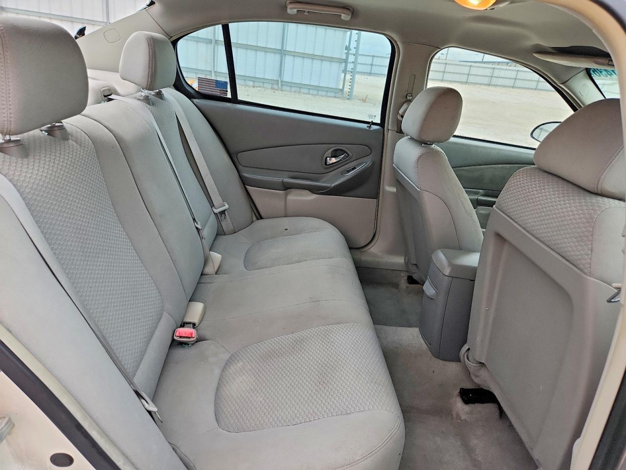 2007 Chevrolet Malibu Ls White vin: 1G1ZS58F87F291421