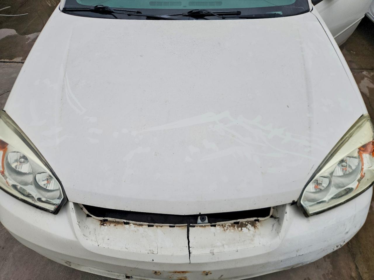 2008 Chevrolet Malibu Ls White vin: 1G1ZS58F88F142055