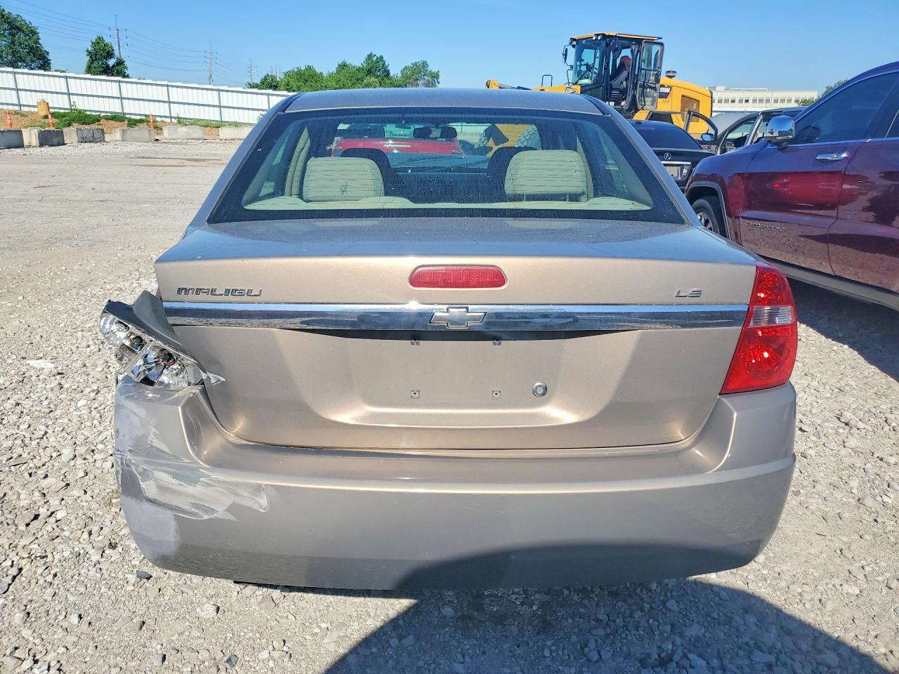2007 Chevrolet Malibu Ls Gold vin: 1G1ZS58FX7F133274