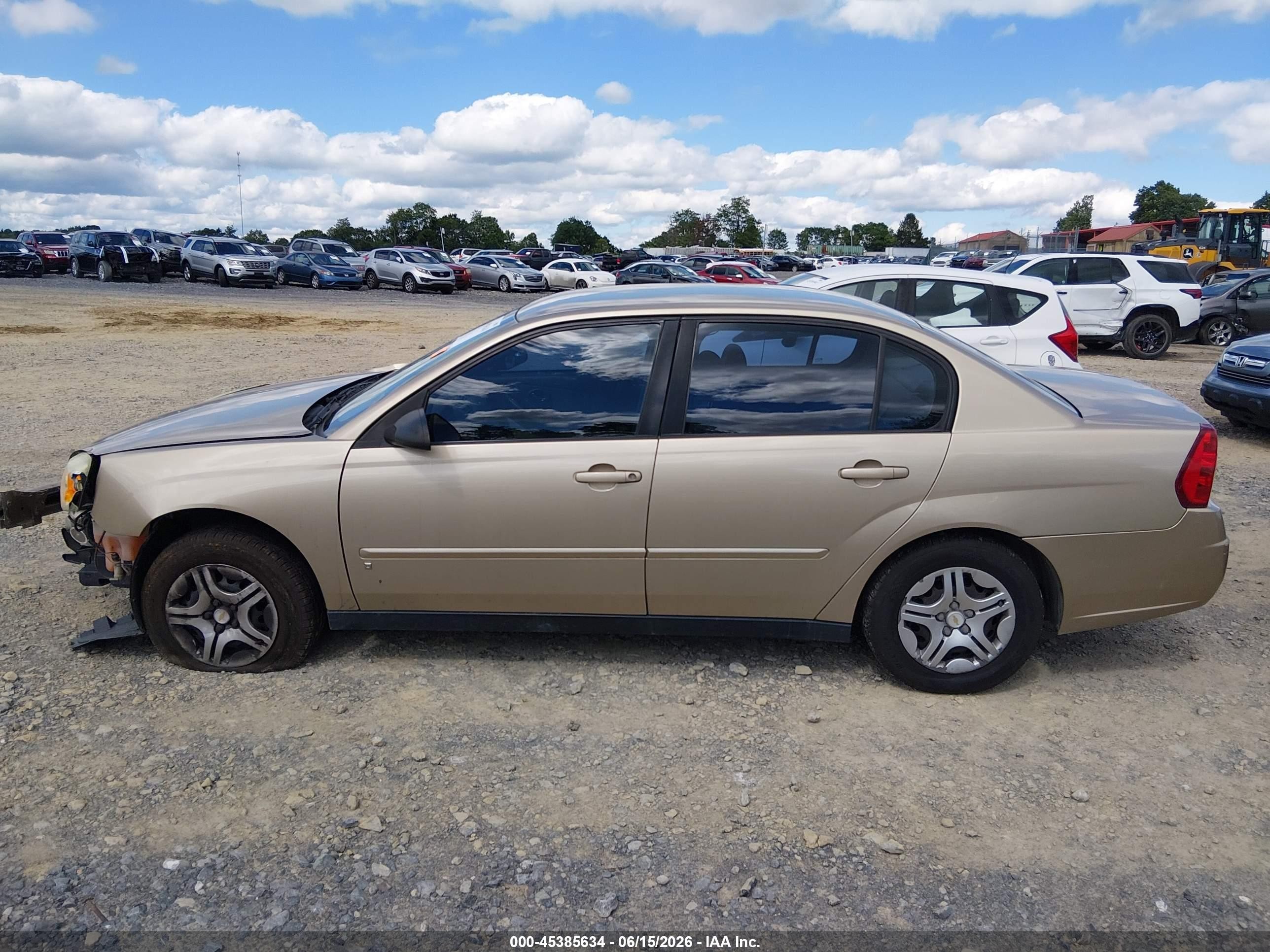 2007 Chevrolet Malibu Ls Gold vin: 1G1ZS58FX7F308350