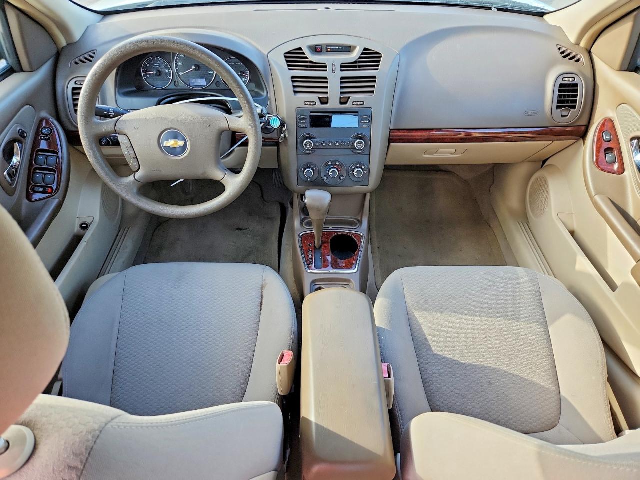 2007 Chevrolet Malibu Ls White vin: 1G1ZS58N07F292117