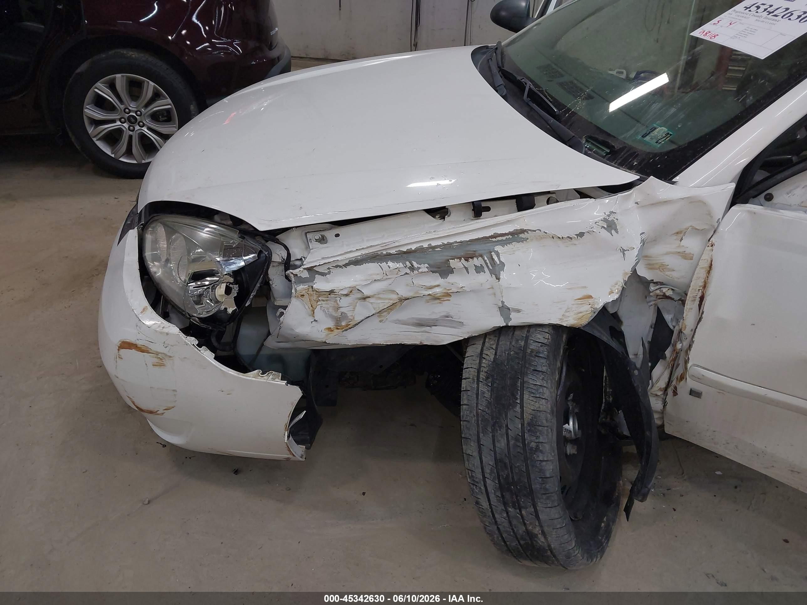 2008 Chevrolet Malibu Classic Ls White vin: 1G1ZS58N28F148652