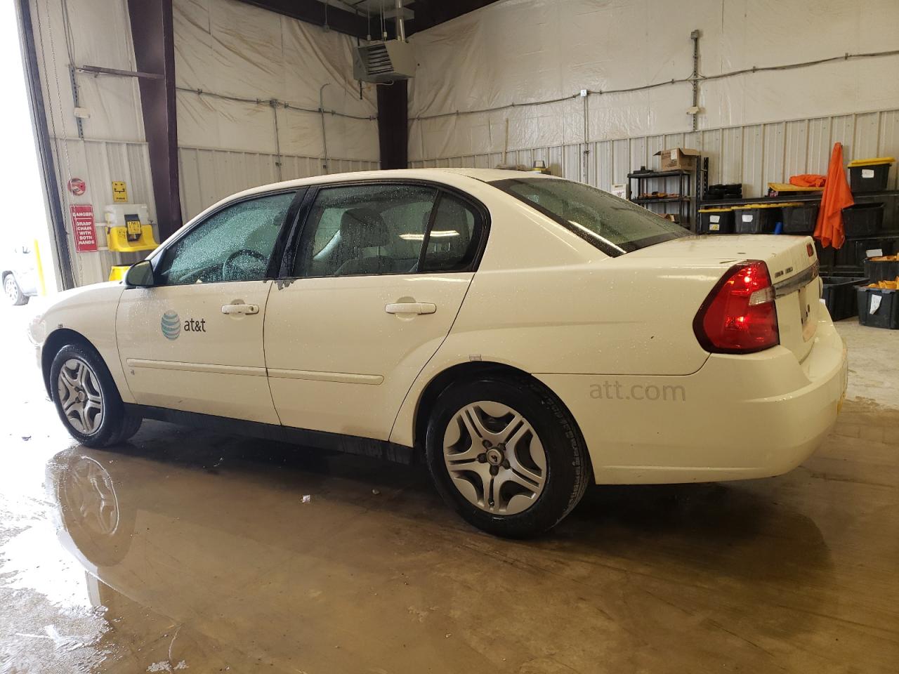 2007 Chevrolet Malibu Ls White vin: 1G1ZS58N37F292144 Damage: Left Front Door, Peeling, 1 To 2 Inches