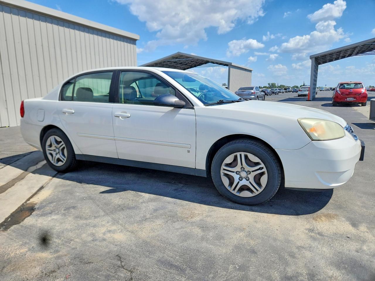 2008 Chevrolet Malibu Ls White vin: 1G1ZS58N68F127058