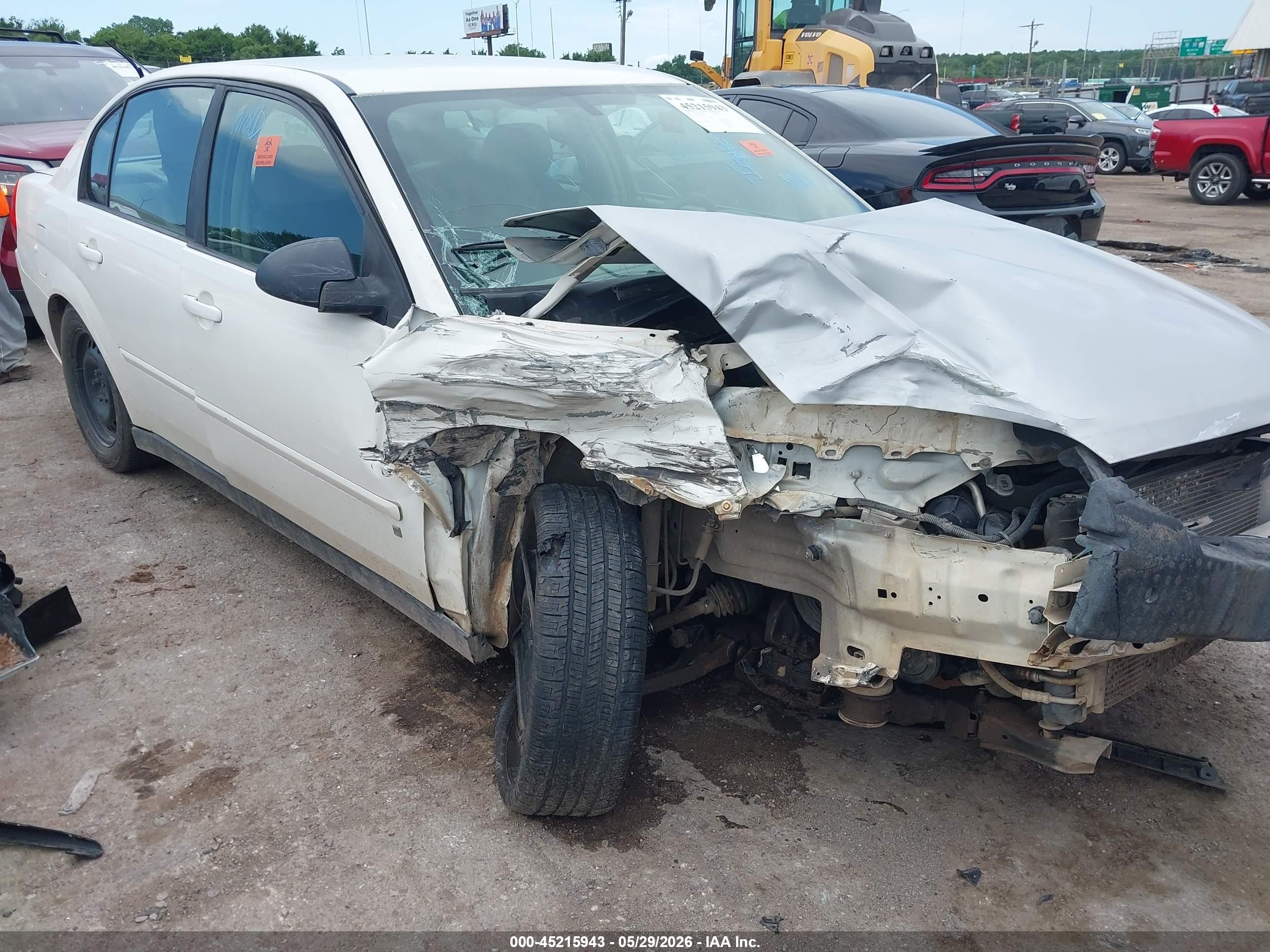 2007 Chevrolet Malibu Ls White vin: 1G1ZS58NX7F204237
