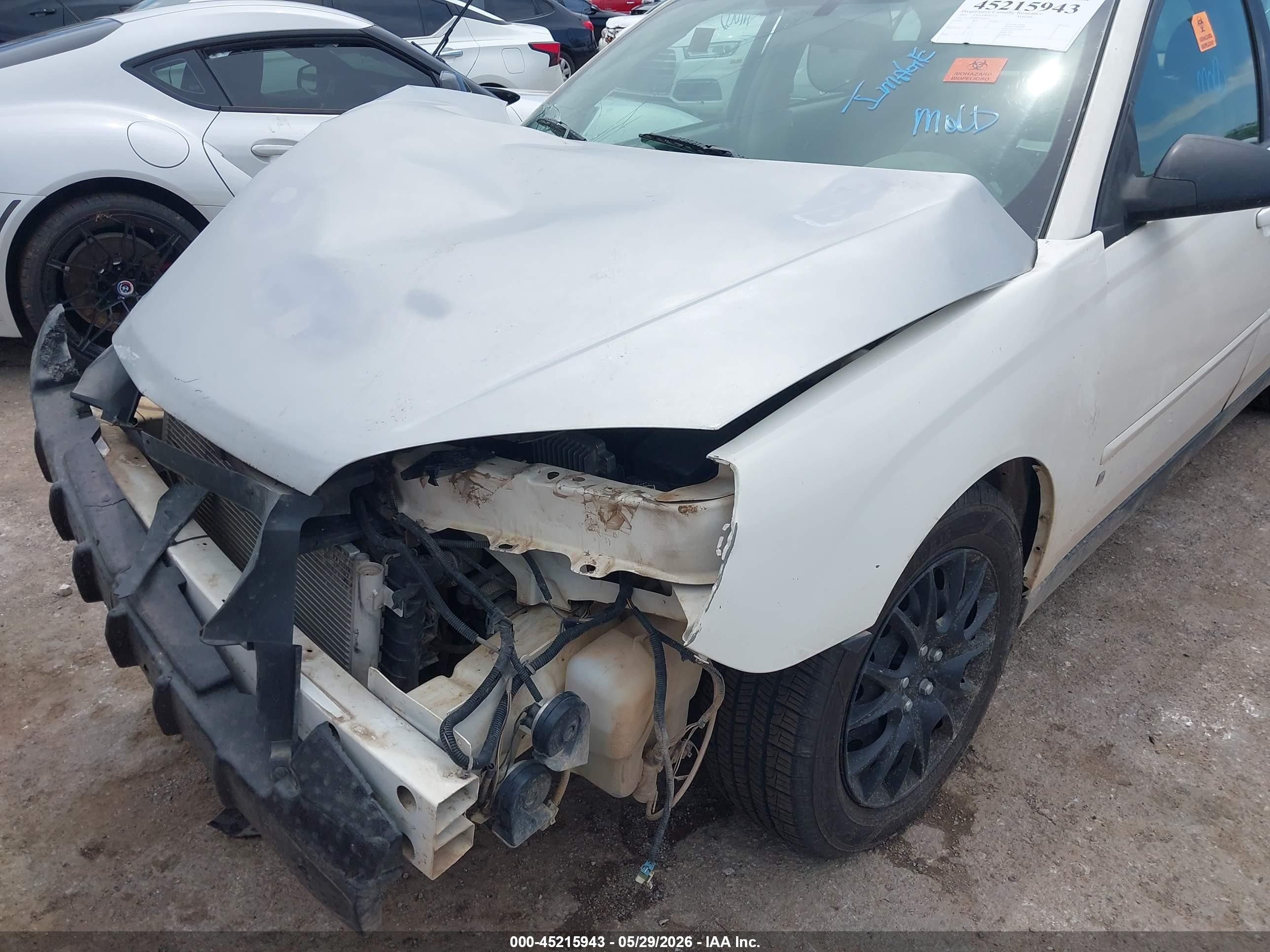 2007 Chevrolet Malibu Ls White vin: 1G1ZS58NX7F204237
