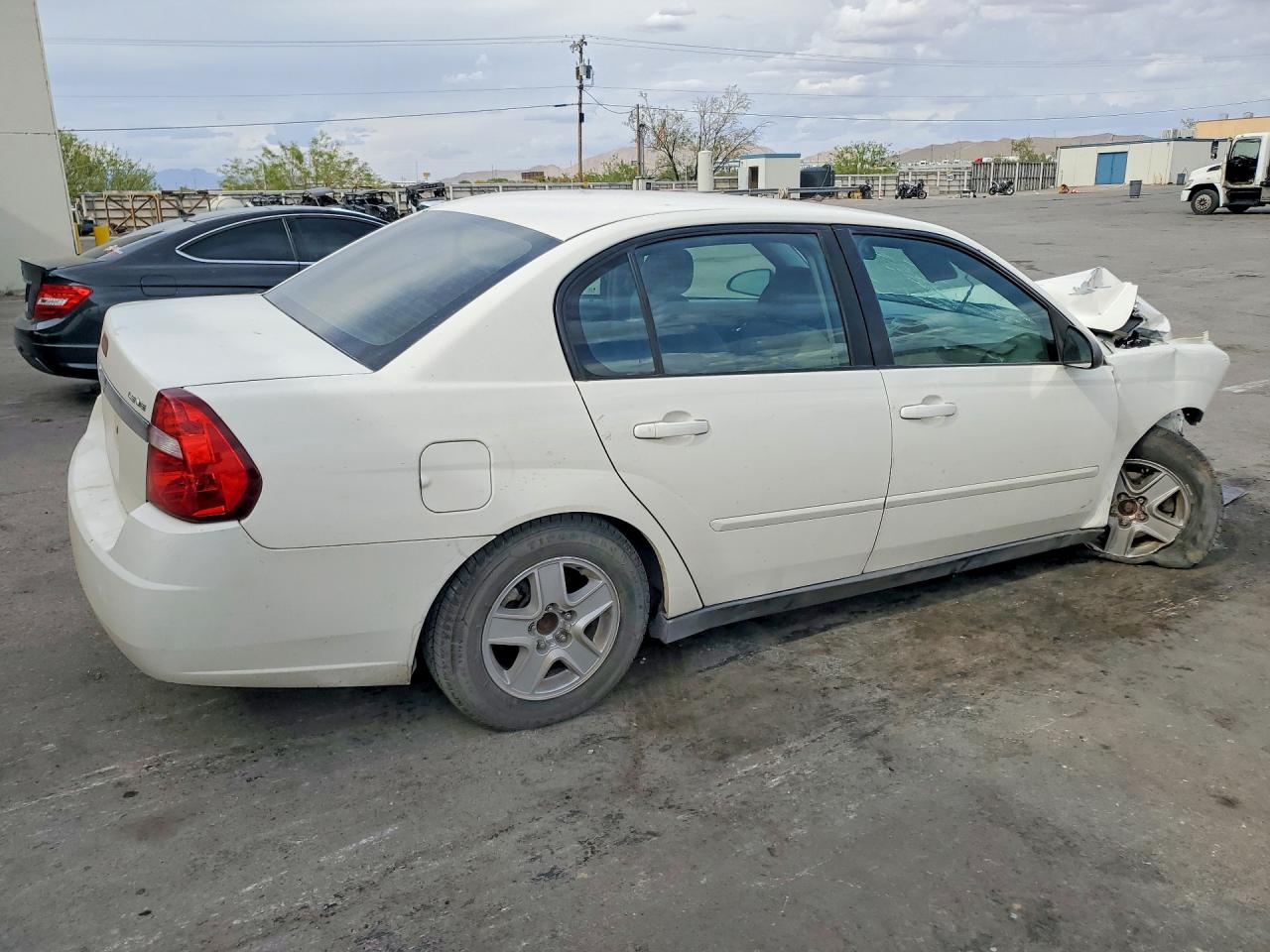 2004 Chevrolet Malibu Ls White vin: 1G1ZT52834F118456