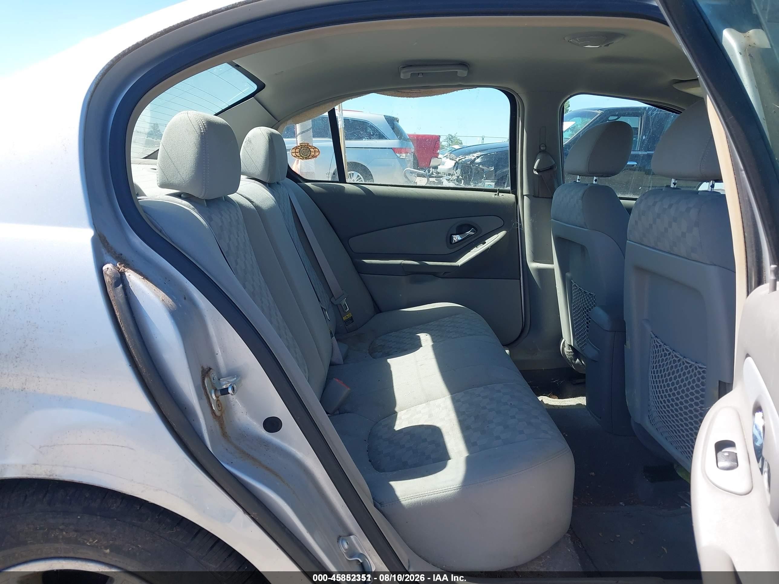 2005 Chevrolet Malibu Ls Silver vin: 1G1ZT52845F118628