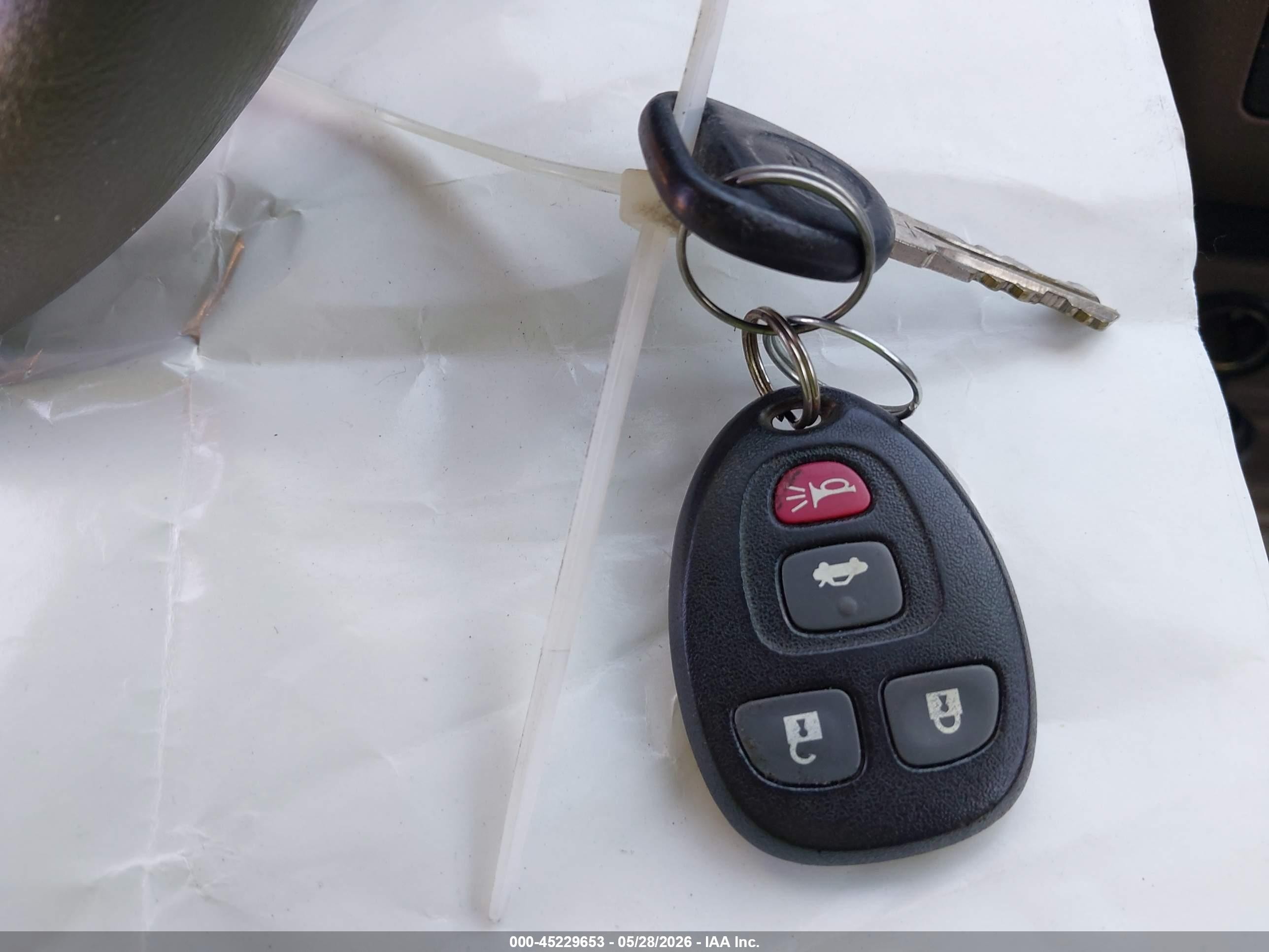 2005 Chevrolet Malibu Ls Желто-коричневый vin: 1G1ZT52885F237475
