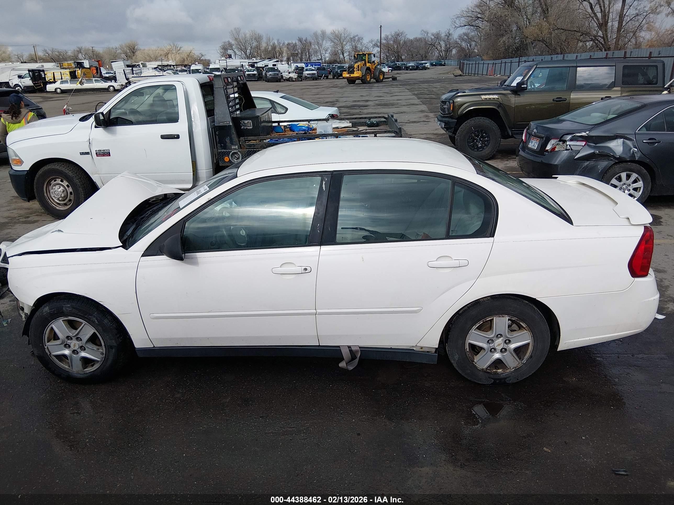 2005 Chevrolet Malibu Ls White vin: 1G1ZT52895F114235