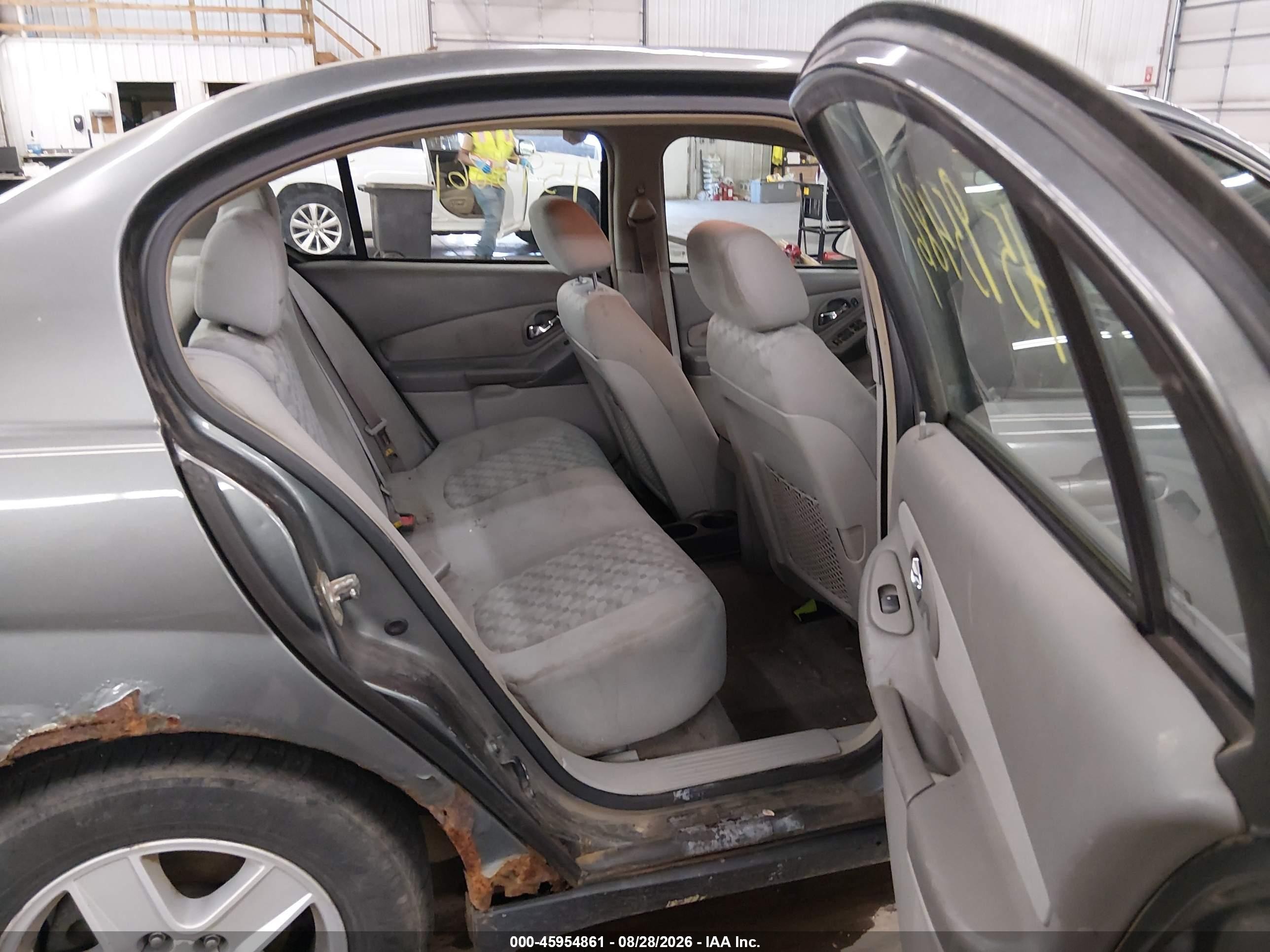 2005 Chevrolet Malibu Ls Gray vin: 1G1ZT528X5F132243