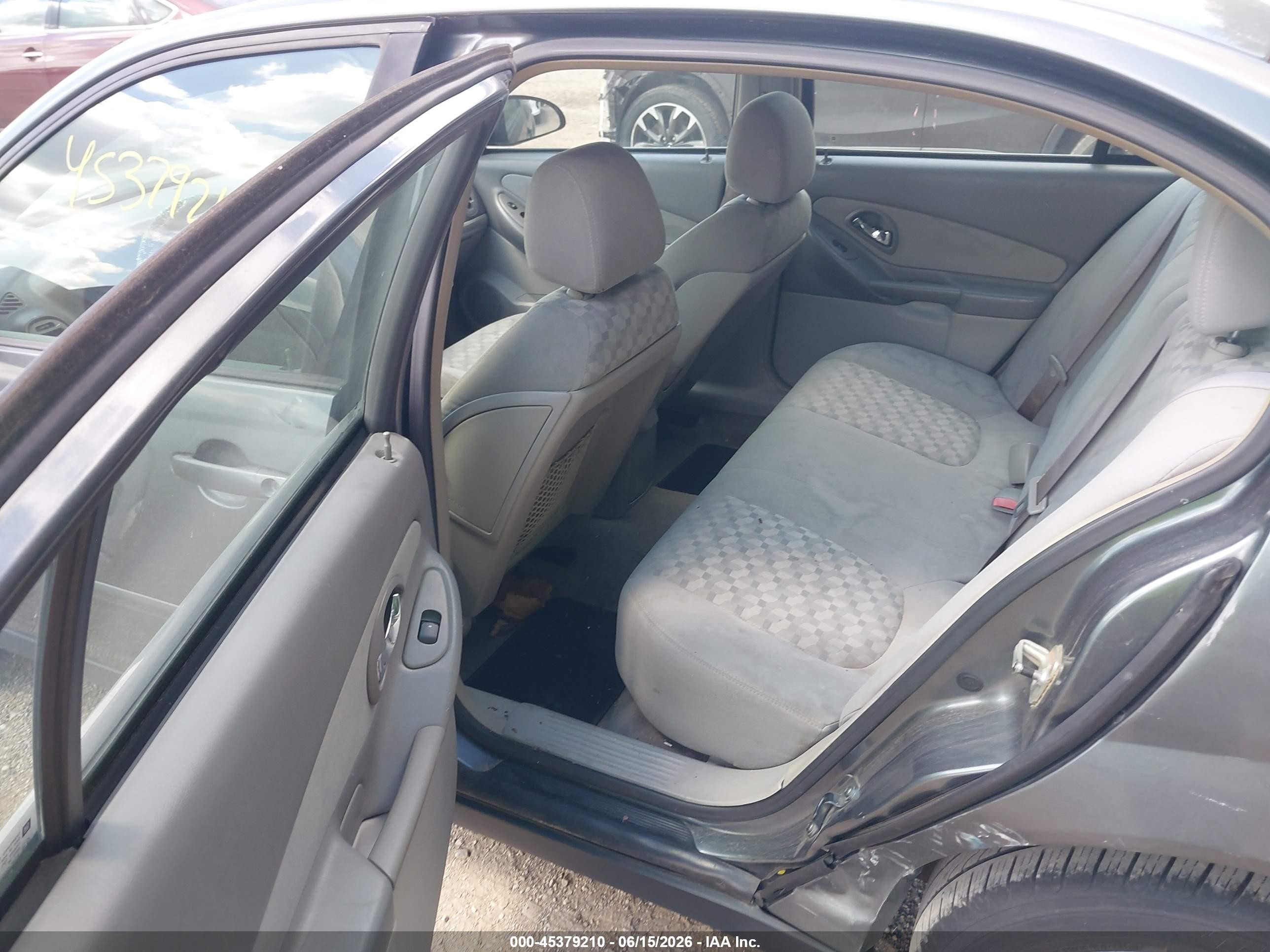 2005 Chevrolet Malibu Ls Серый vin: 1G1ZT54885F189148