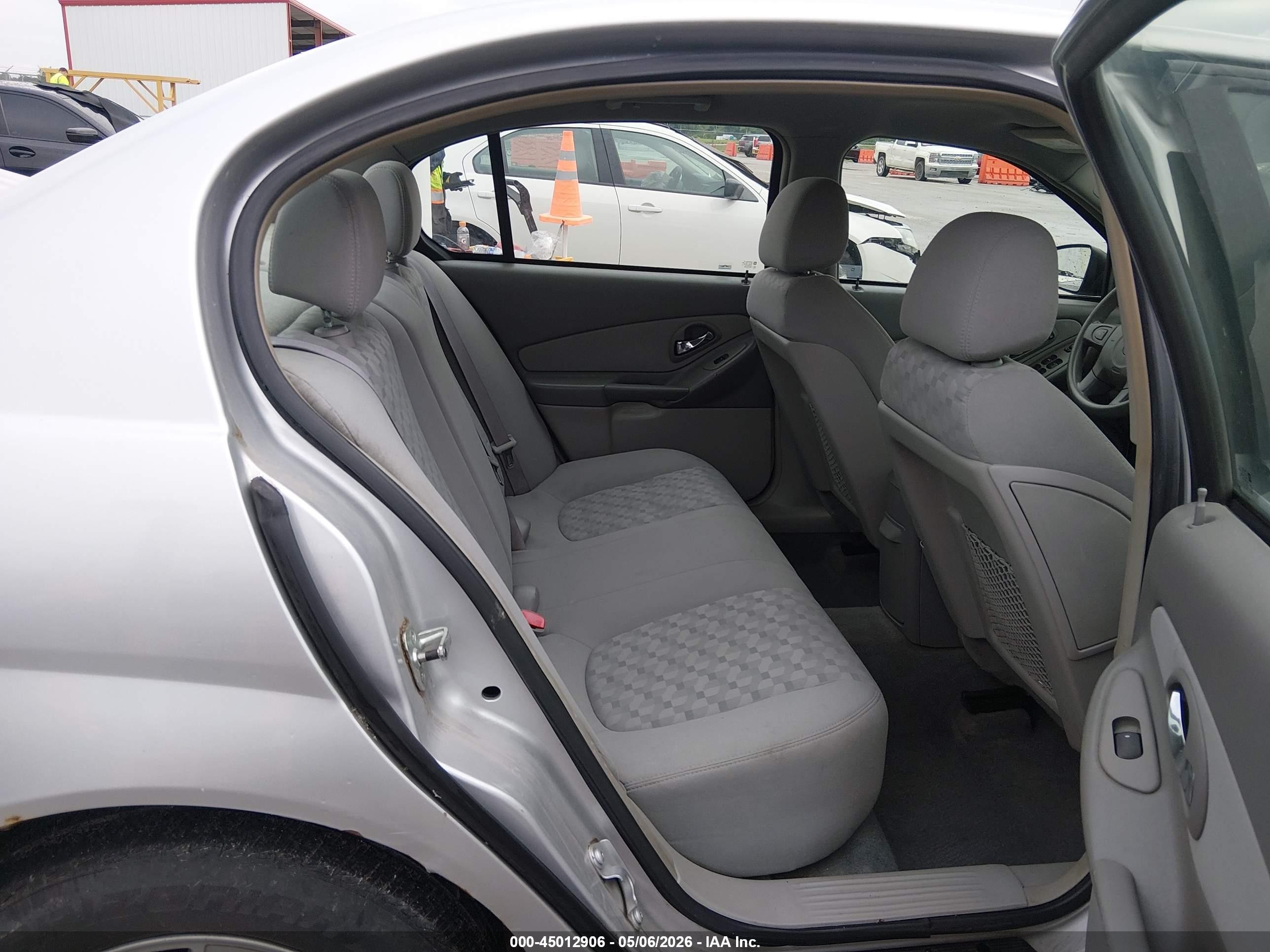 2005 Chevrolet Malibu Ls Silver vin: 1G1ZT548X5F325019