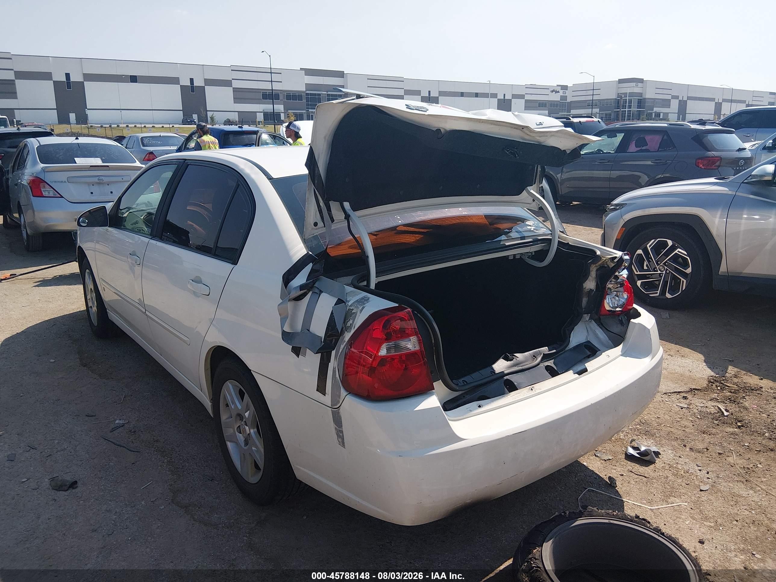 2007 Chevrolet Malibu Lt W/1lt White vin: 1G1ZT58F47F117150