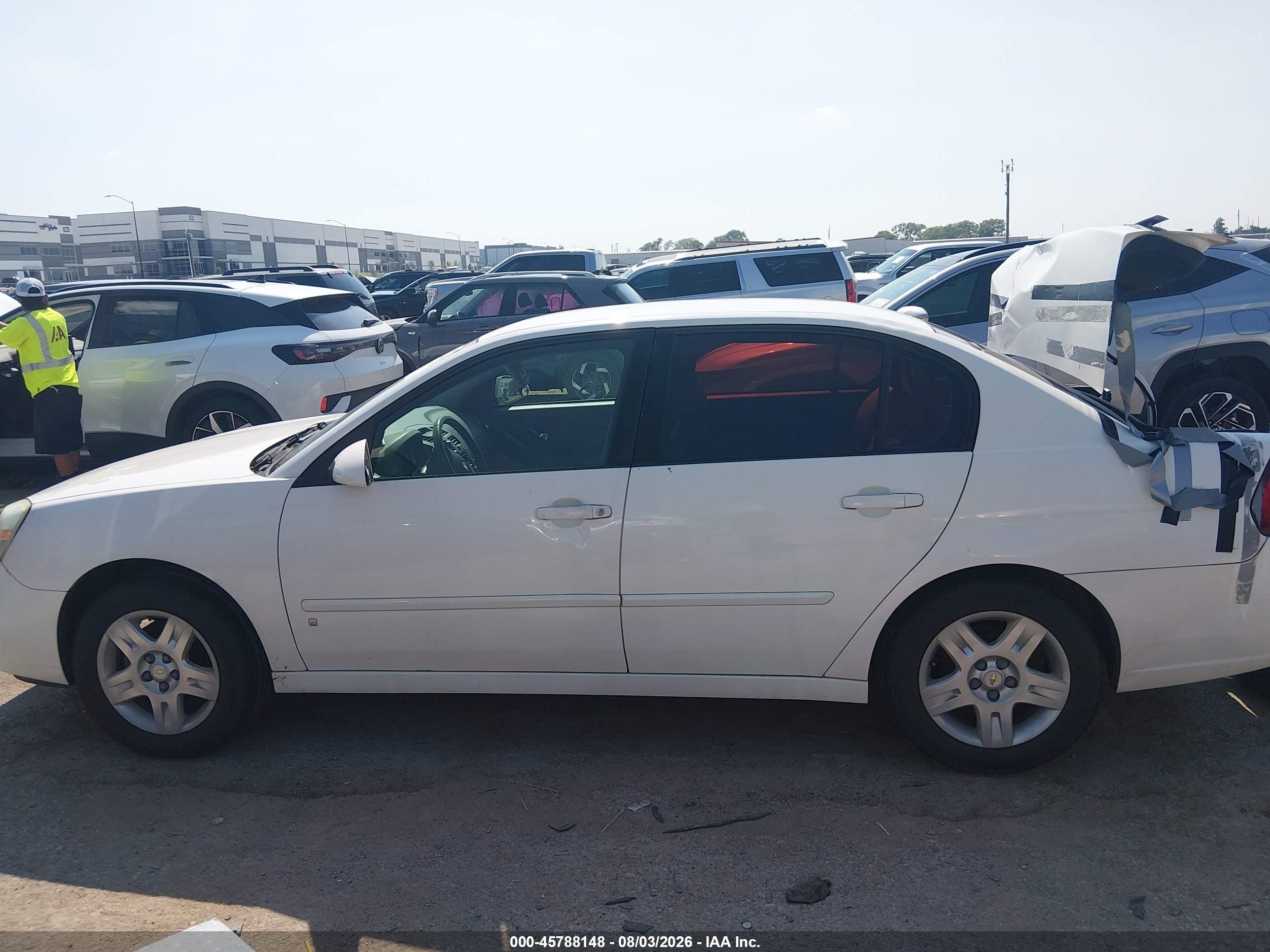 2007 Chevrolet Malibu Lt W/1lt White vin: 1G1ZT58F47F117150
