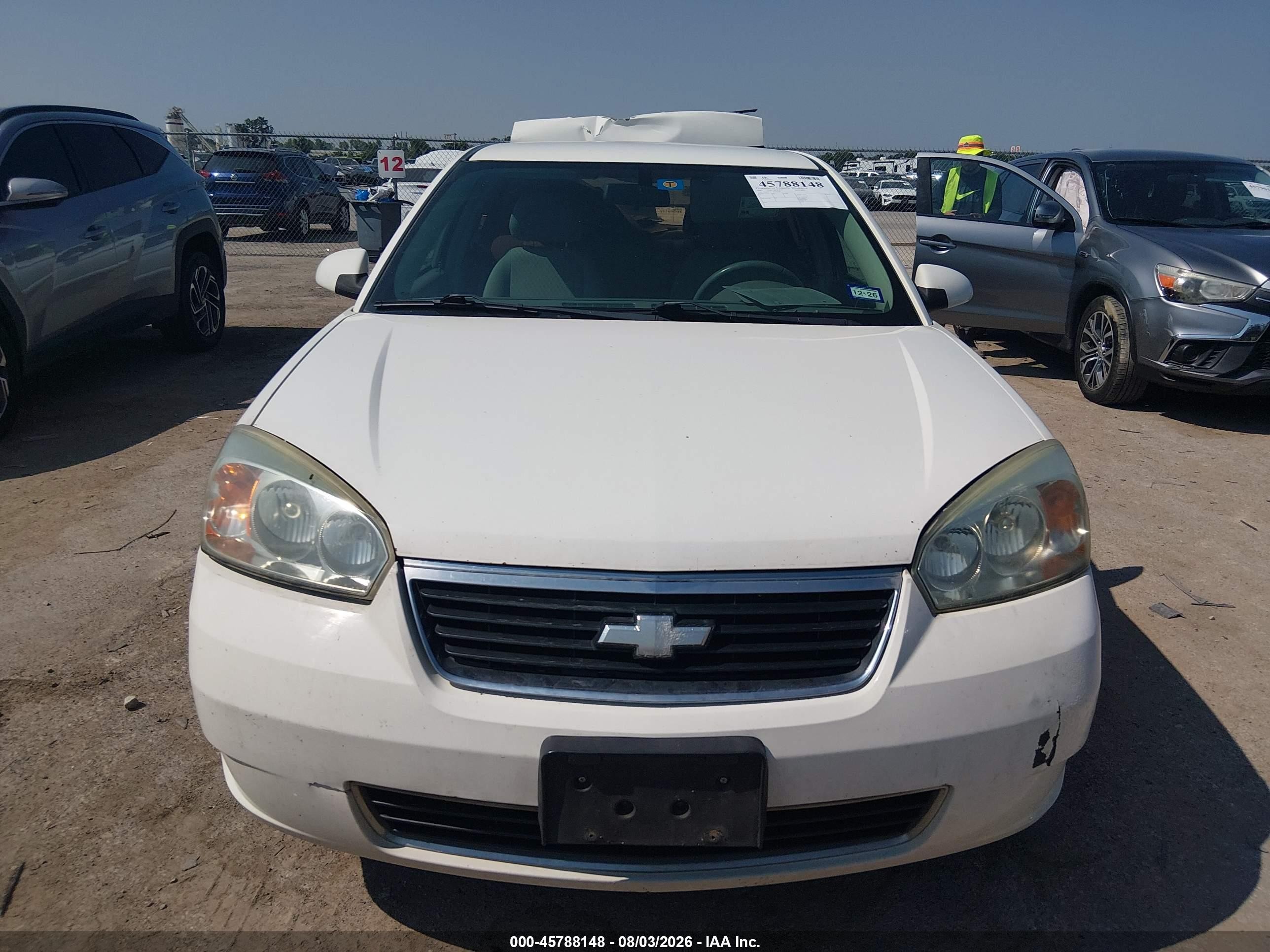 2007 Chevrolet Malibu Lt W/1lt White vin: 1G1ZT58F47F117150