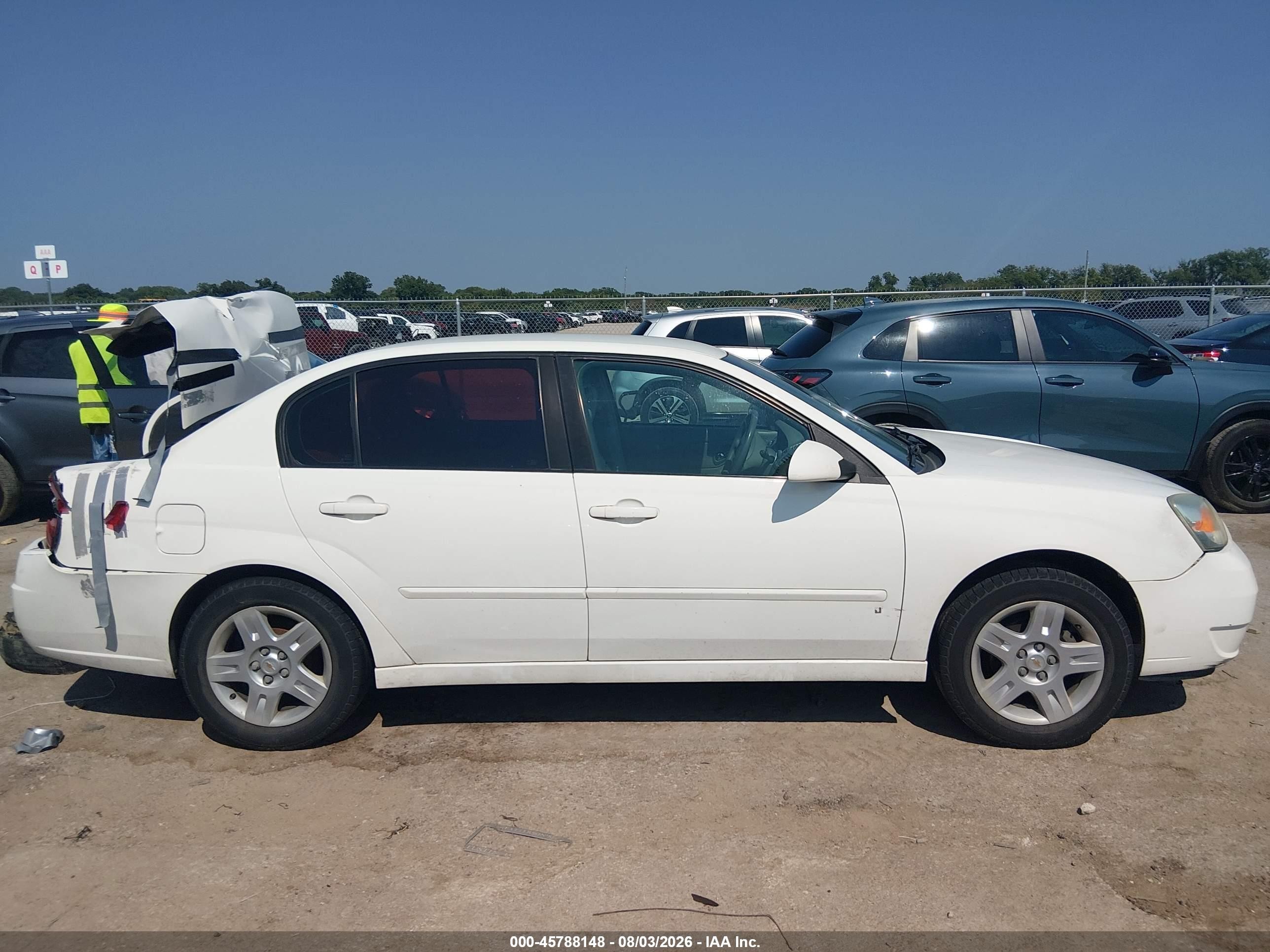 2007 Chevrolet Malibu Lt W/1lt White vin: 1G1ZT58F47F117150