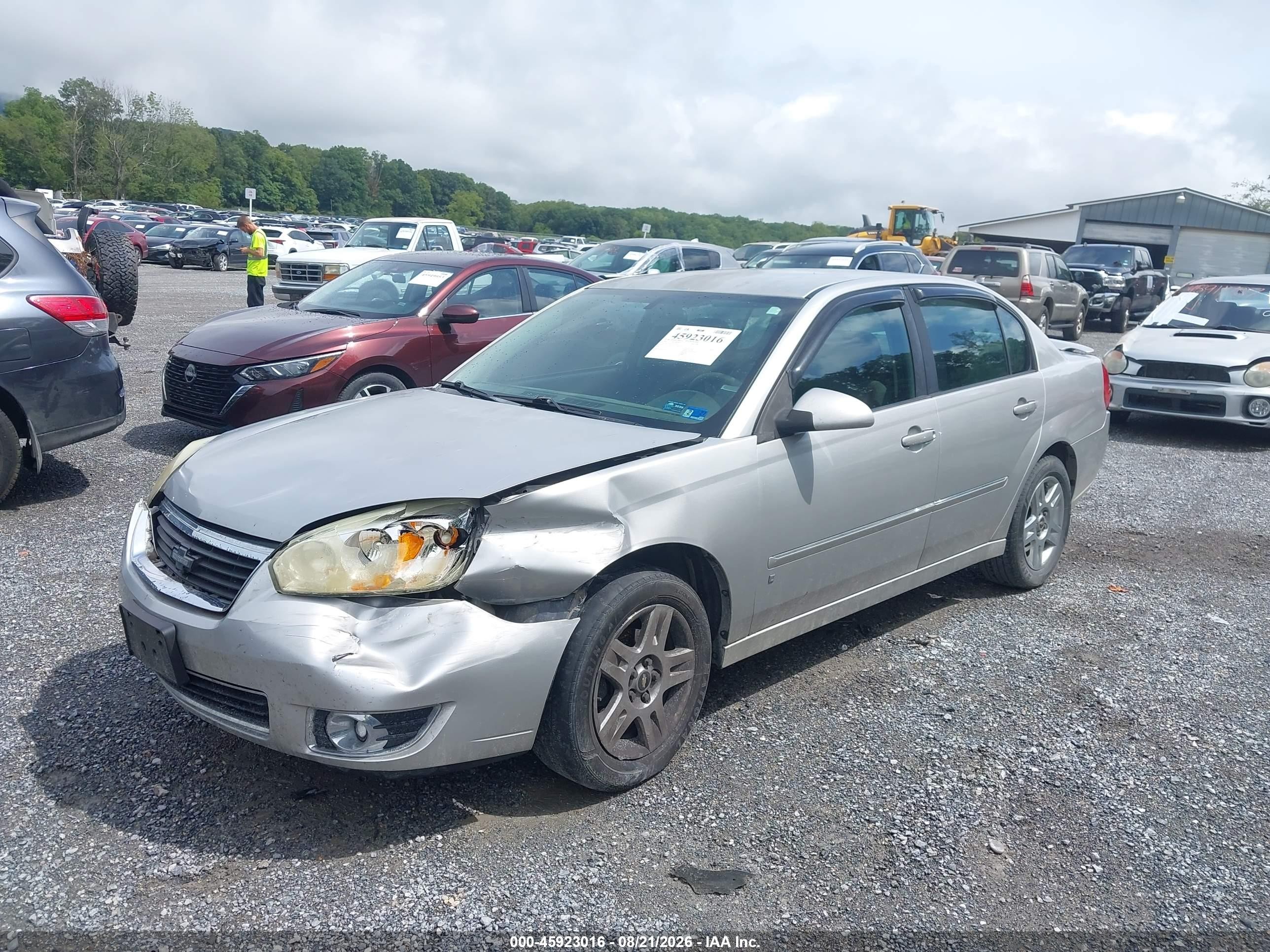 2007 Chevrolet Malibu Lt W/1lt Серебряный vin: 1G1ZT58F67F142146