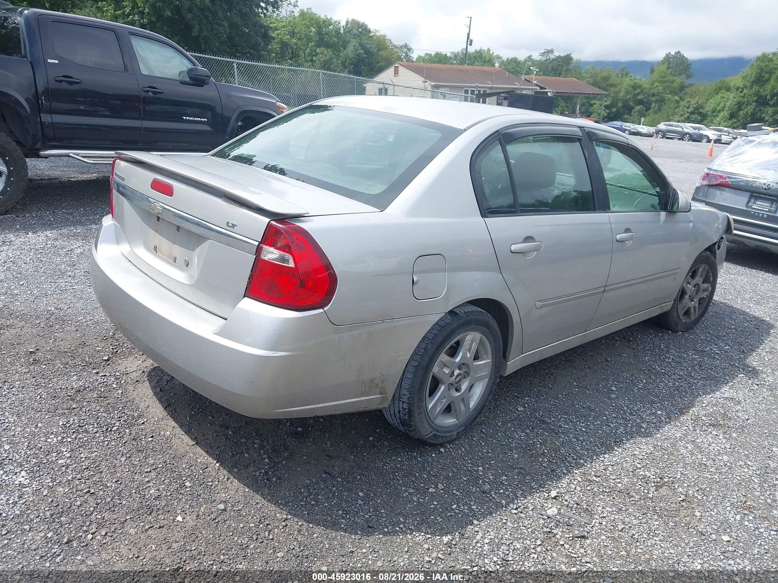2007 Chevrolet Malibu Lt W/1lt Серебряный vin: 1G1ZT58F67F142146