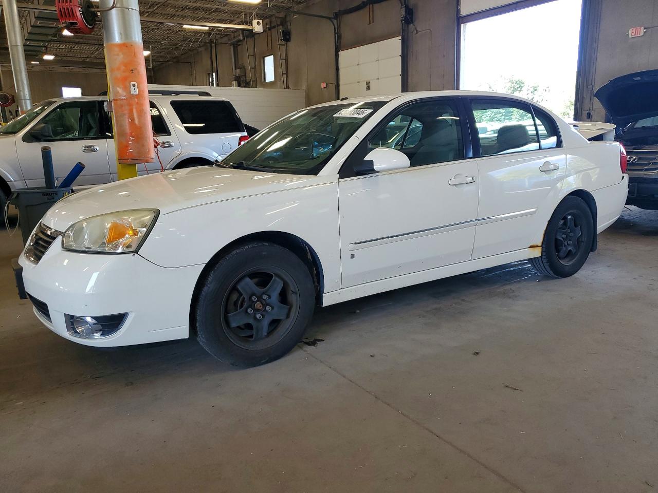 2007 Chevrolet Malibu Lt White vin: 1G1ZT58N47F158031
