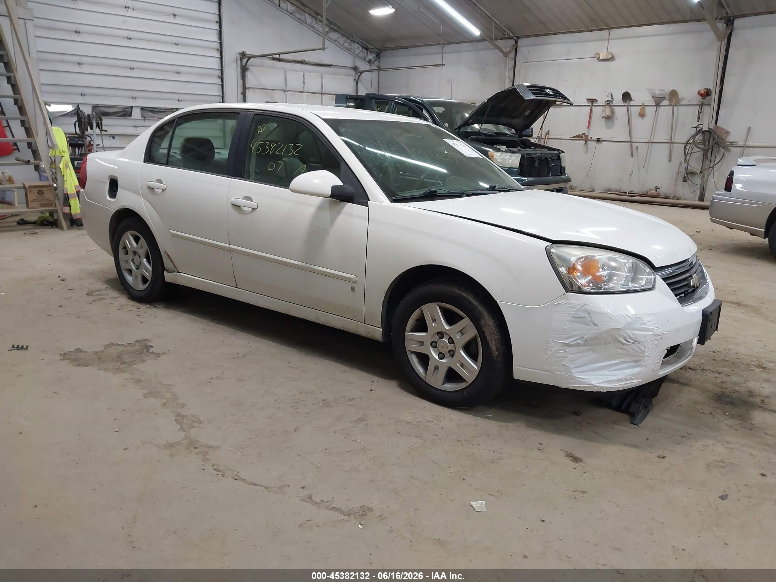2007 Chevrolet Malibu Lt W/2lt White vin: 1G1ZT58N57F298251