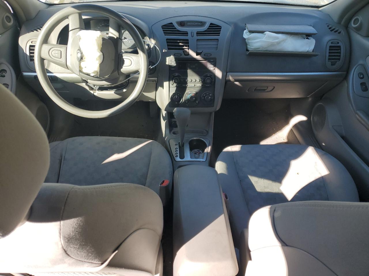 2005 Chev Malibu Silver vin: 1G1ZT62815F273577