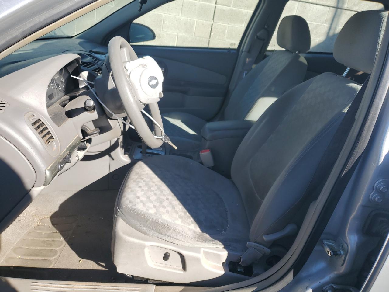 2005 Chev Malibu Silver vin: 1G1ZT62815F273577