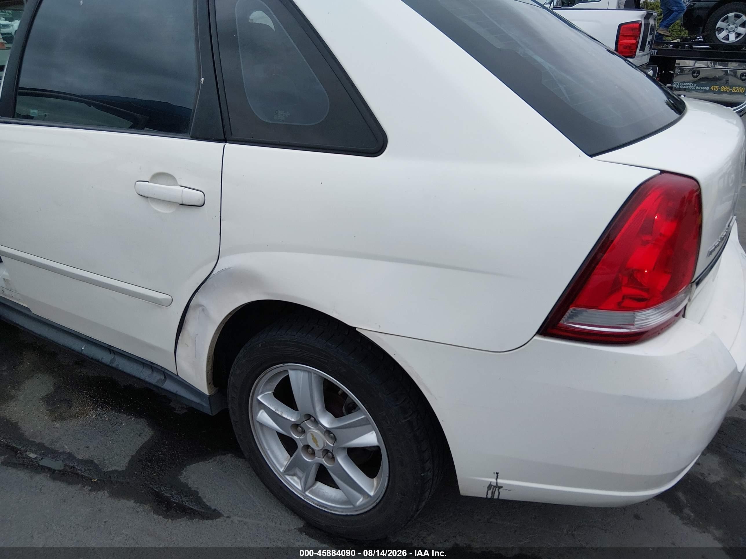 2005 Chevrolet Malibu Maxx Ls Белый vin: 1G1ZT62845F275940