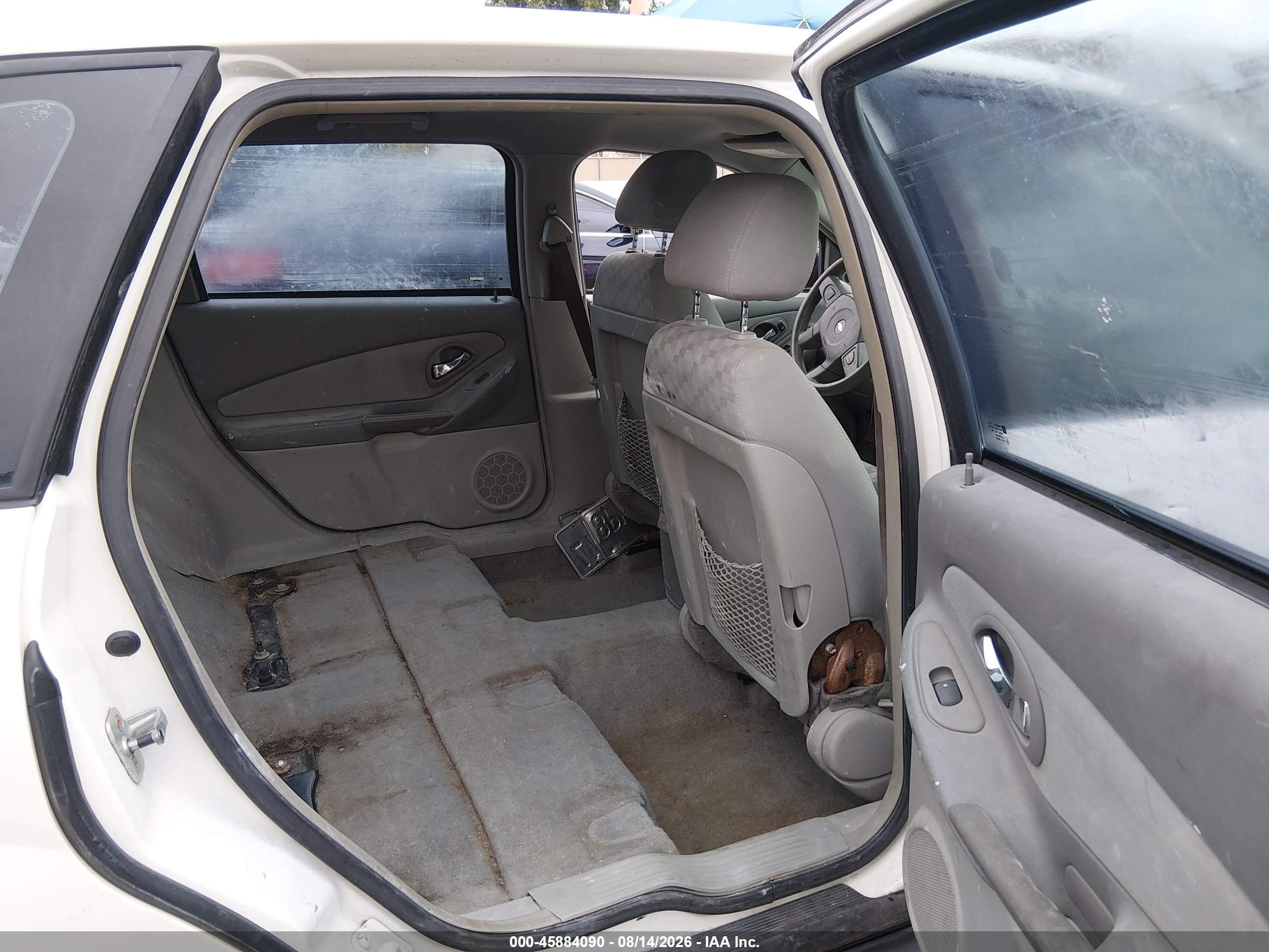 2005 Chevrolet Malibu Maxx Ls Белый vin: 1G1ZT62845F275940