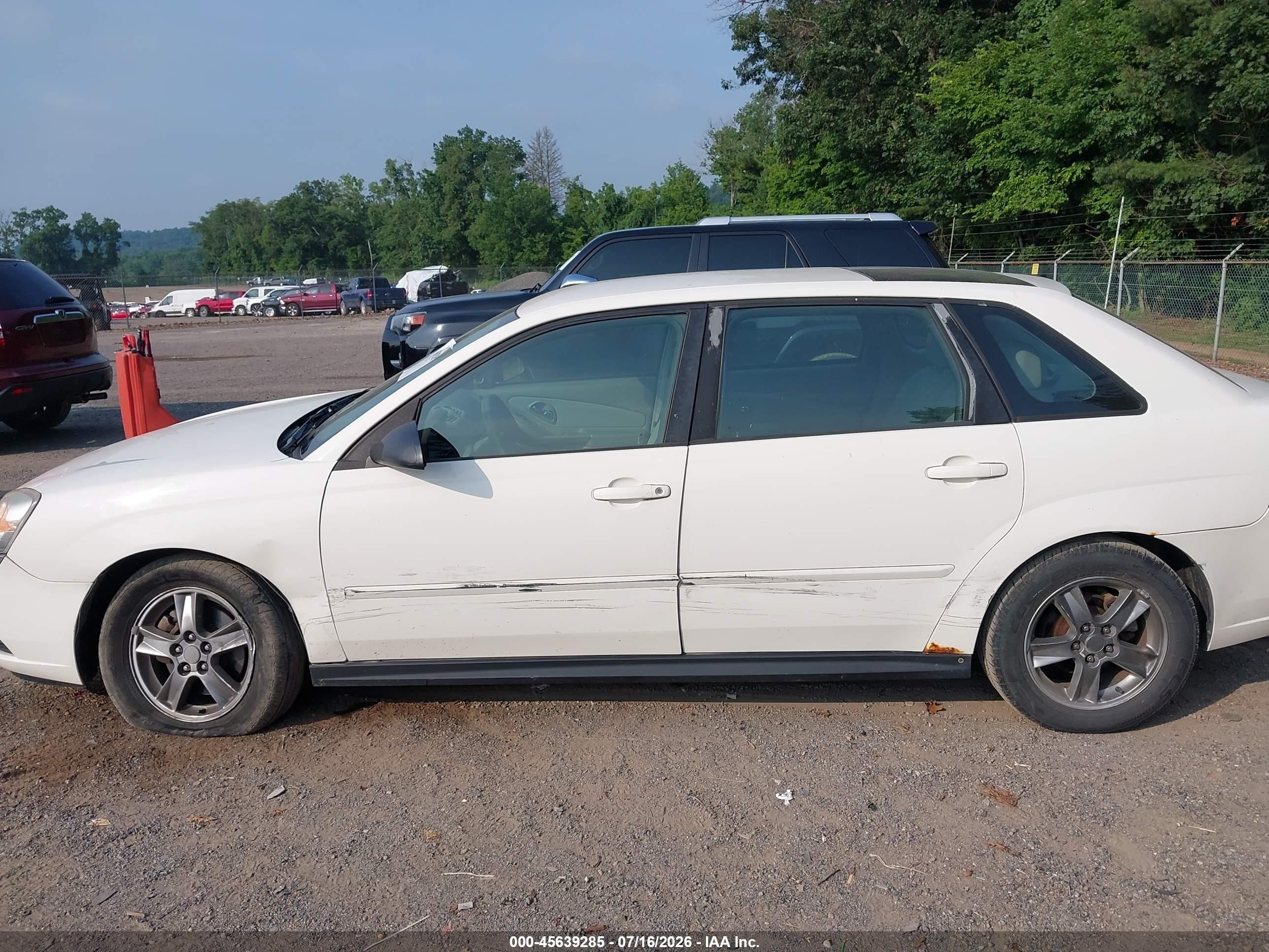 2005 Chevrolet Malibu Maxx Ls White vin: 1G1ZT62865F207879