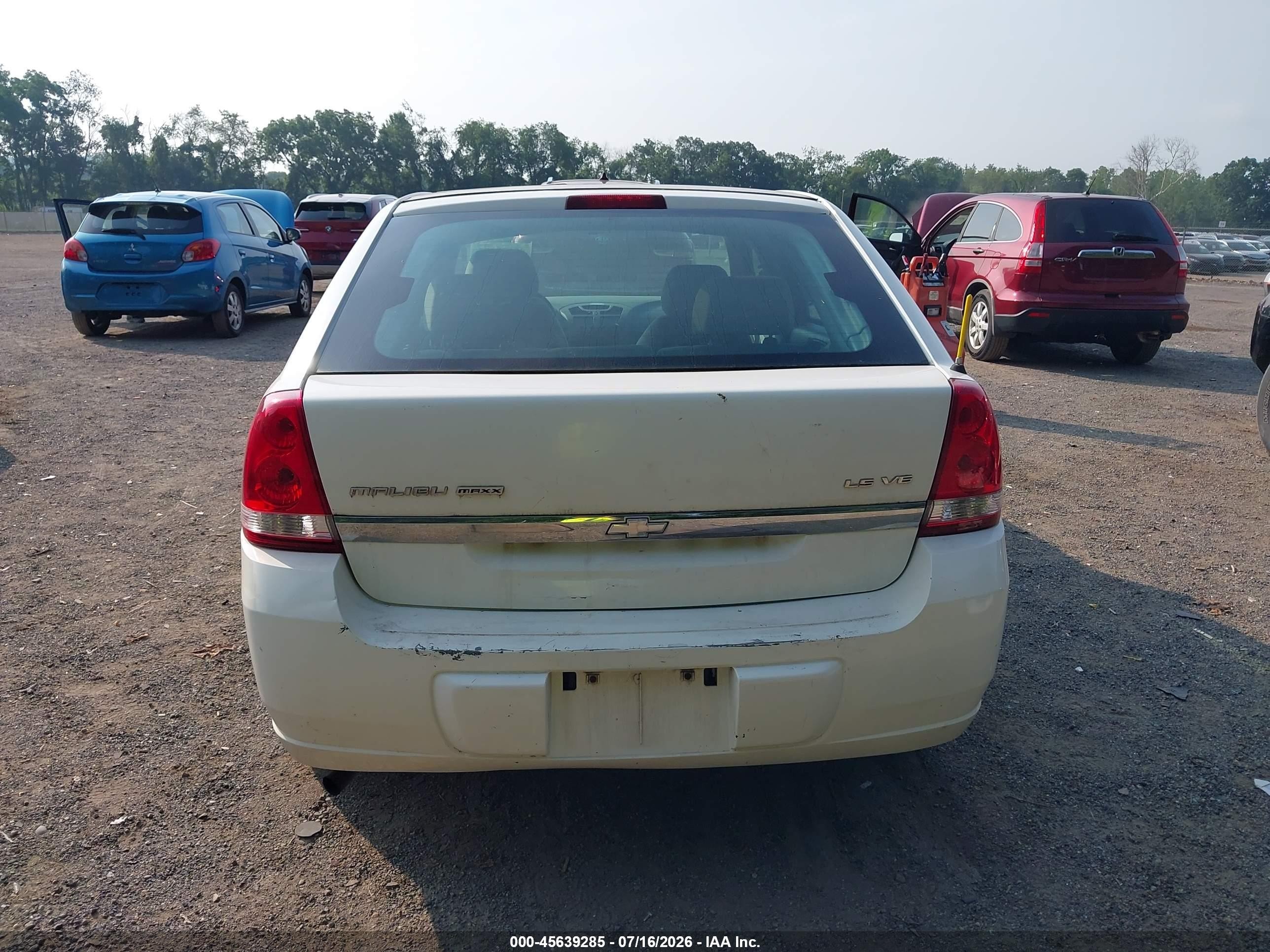 2005 Chevrolet Malibu Maxx Ls White vin: 1G1ZT62865F207879