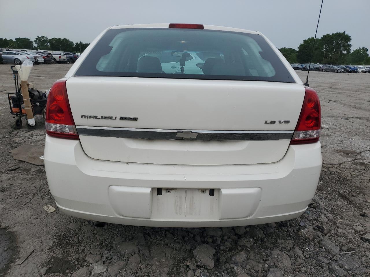 2004 Chevrolet Malibu Maxx Ls White vin: 1G1ZT64864F210695
