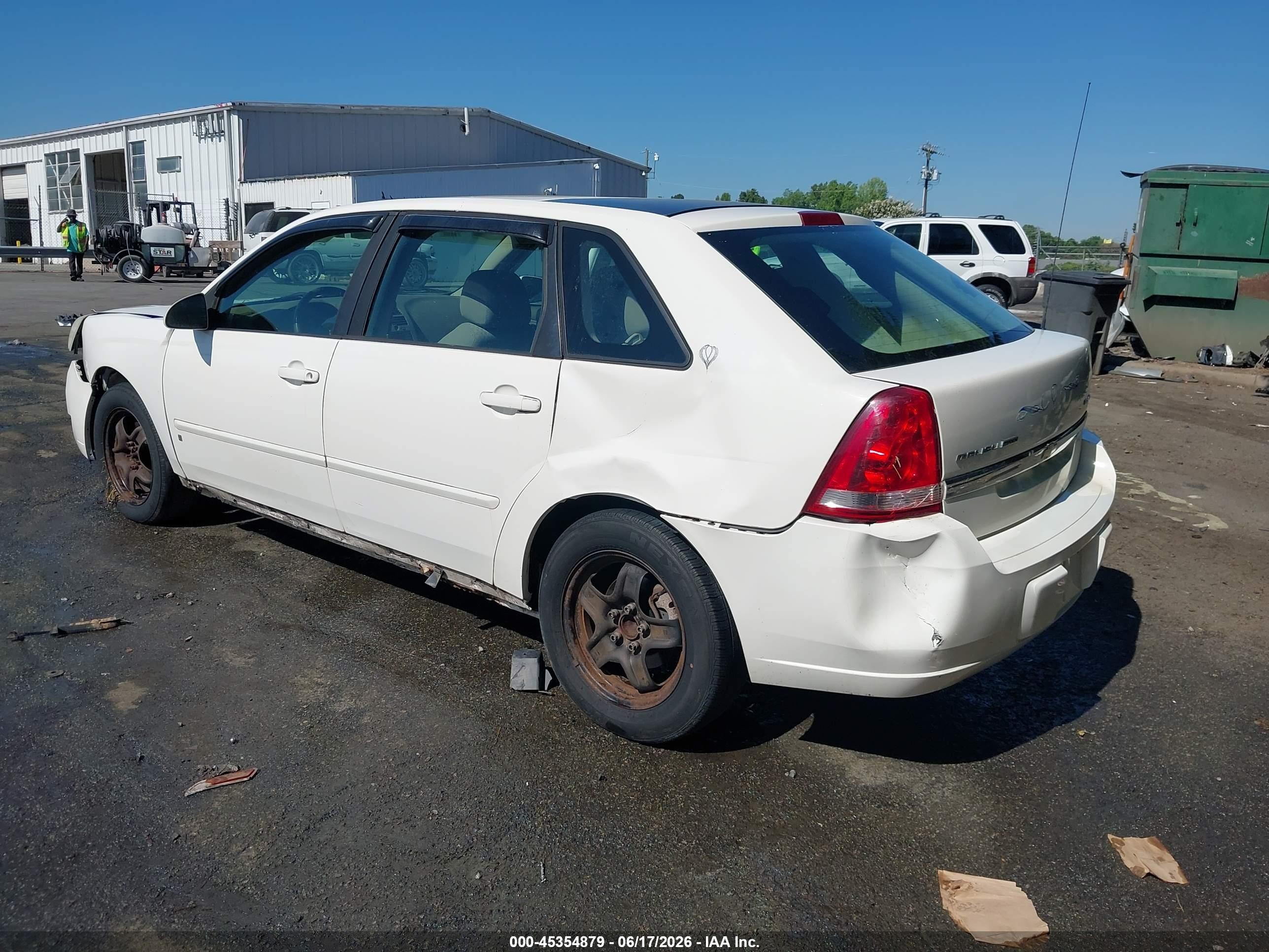 2007 Chevrolet Malibu Maxx Lt White vin: 1G1ZT68N17F253748