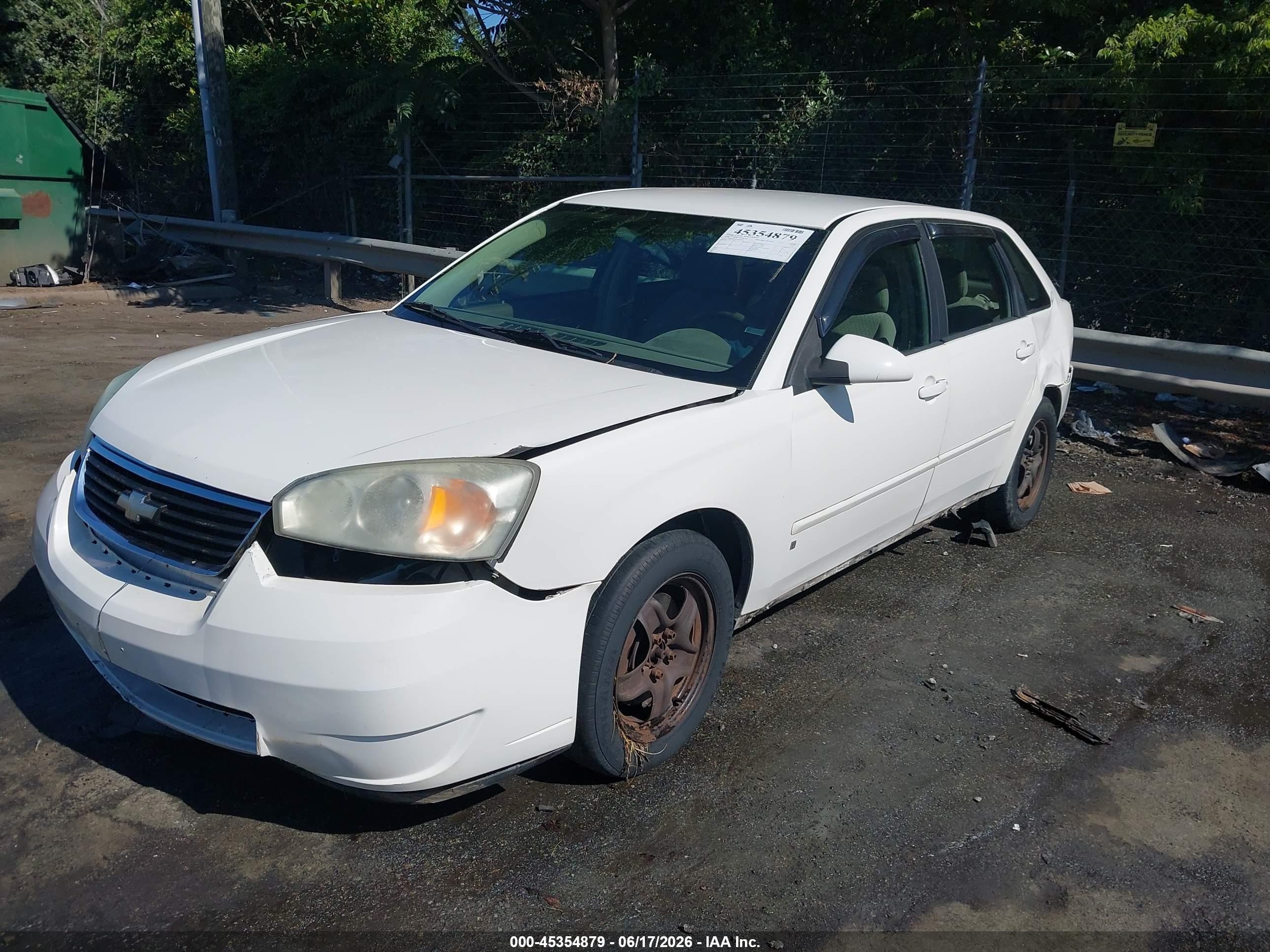 2007 Chevrolet Malibu Maxx Lt White vin: 1G1ZT68N17F253748
